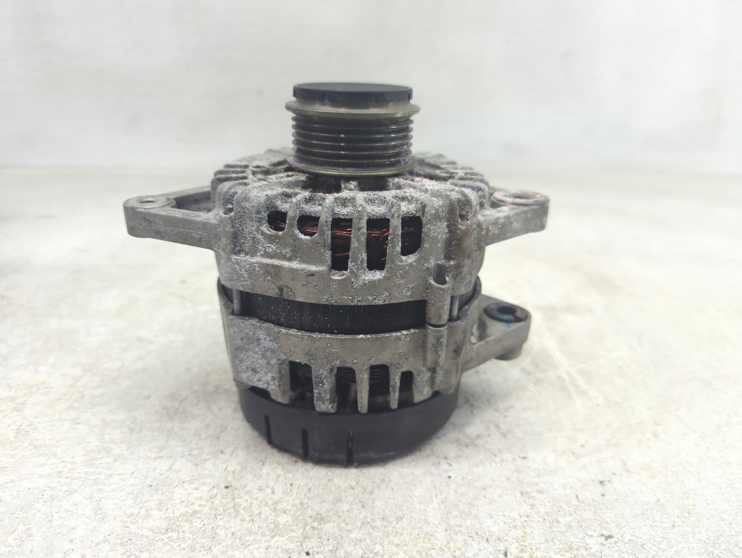 2021-2022 Kia Seltos Alternator Replacement Generator Charging Assembly Engine OEM P/N:2626125 37300-2B970 Fits Fits 2021 20