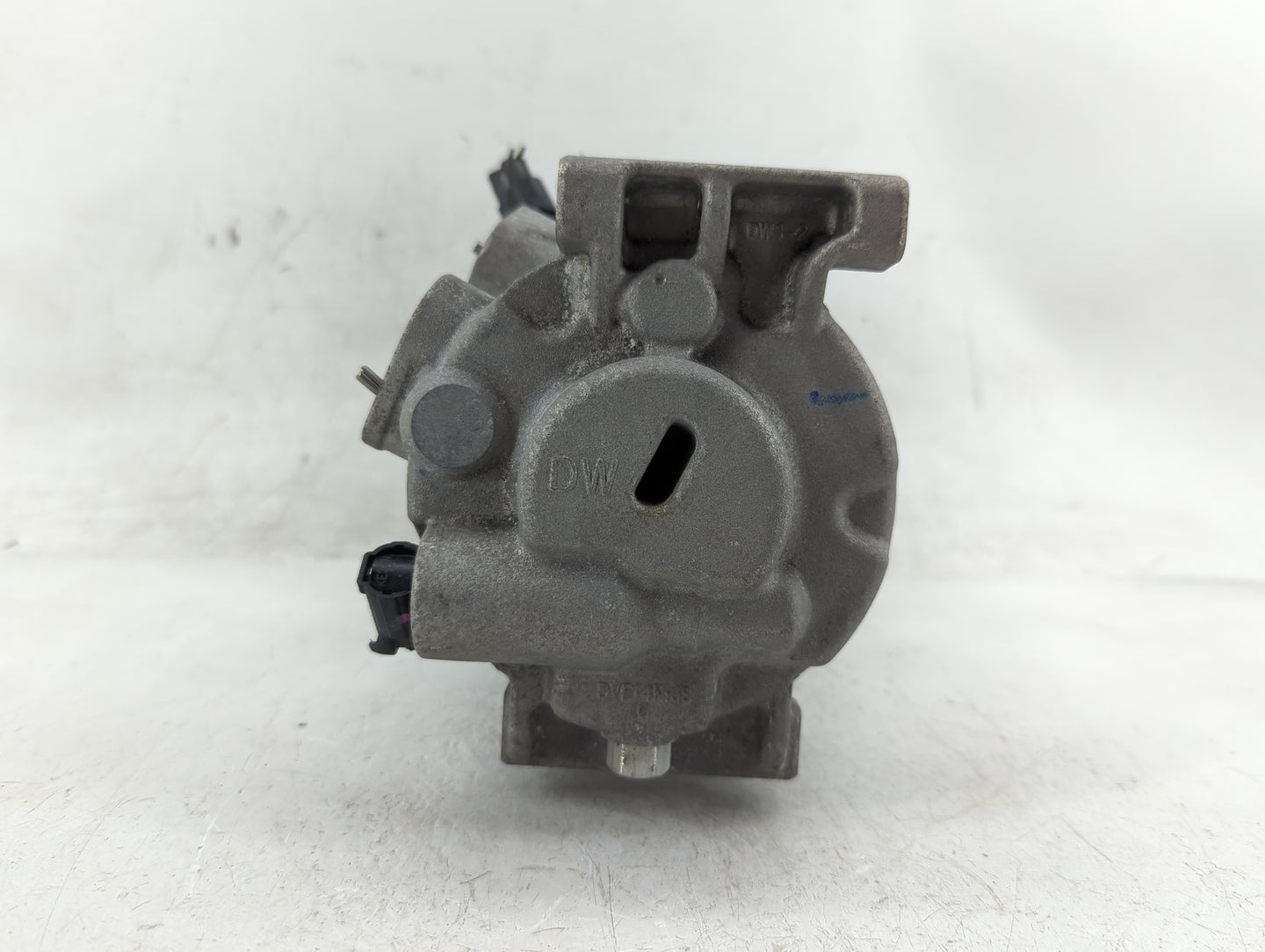 2021-2022 Kia Seltos Air Conditioning A/c Ac Compressor Oem - Oemusedautoparts1.com