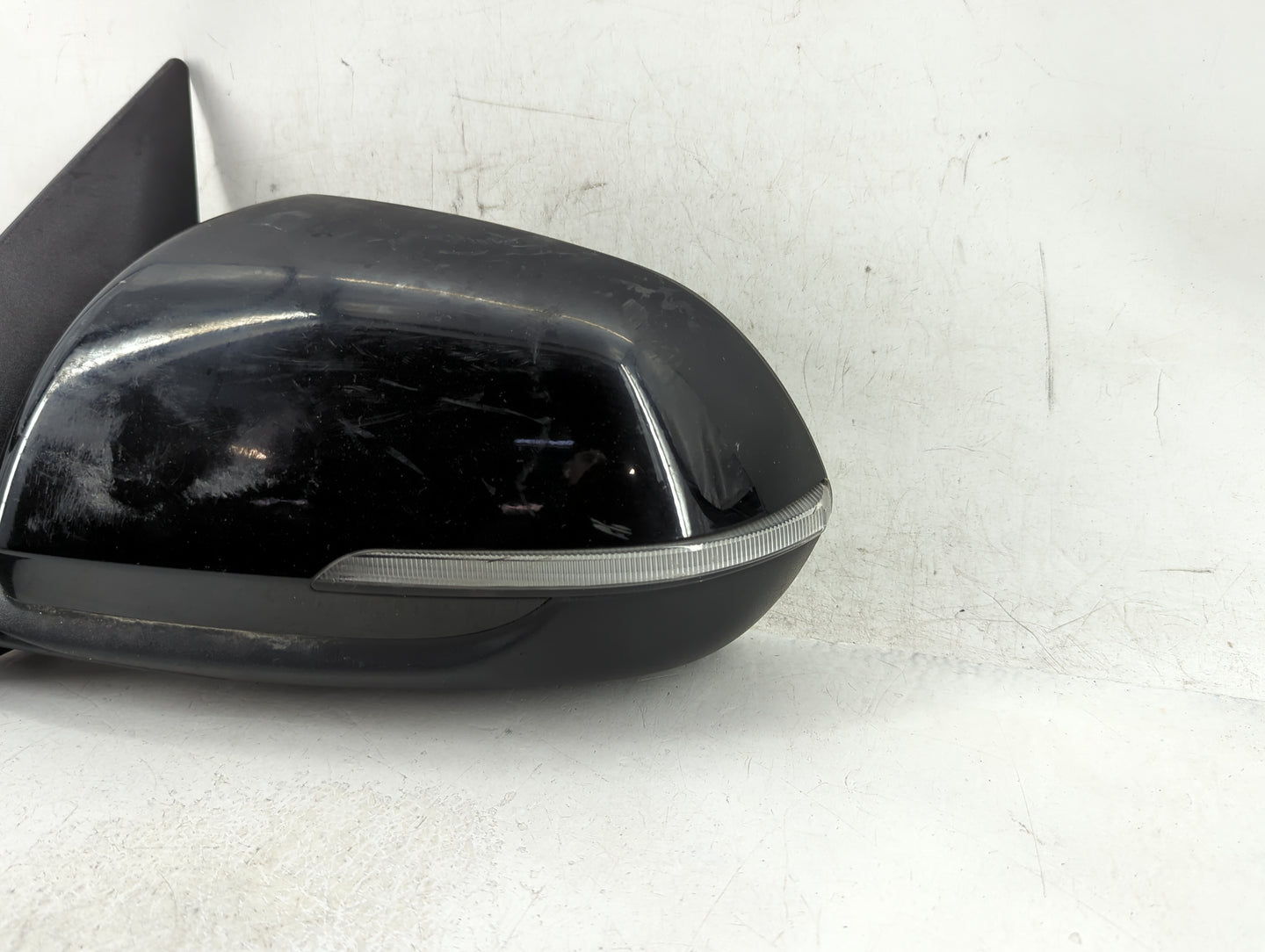 2021-2022 Kia Seltos Driver Side View Mirror - Left Door Mirror OEM Used - Oemusedautoparts1.com