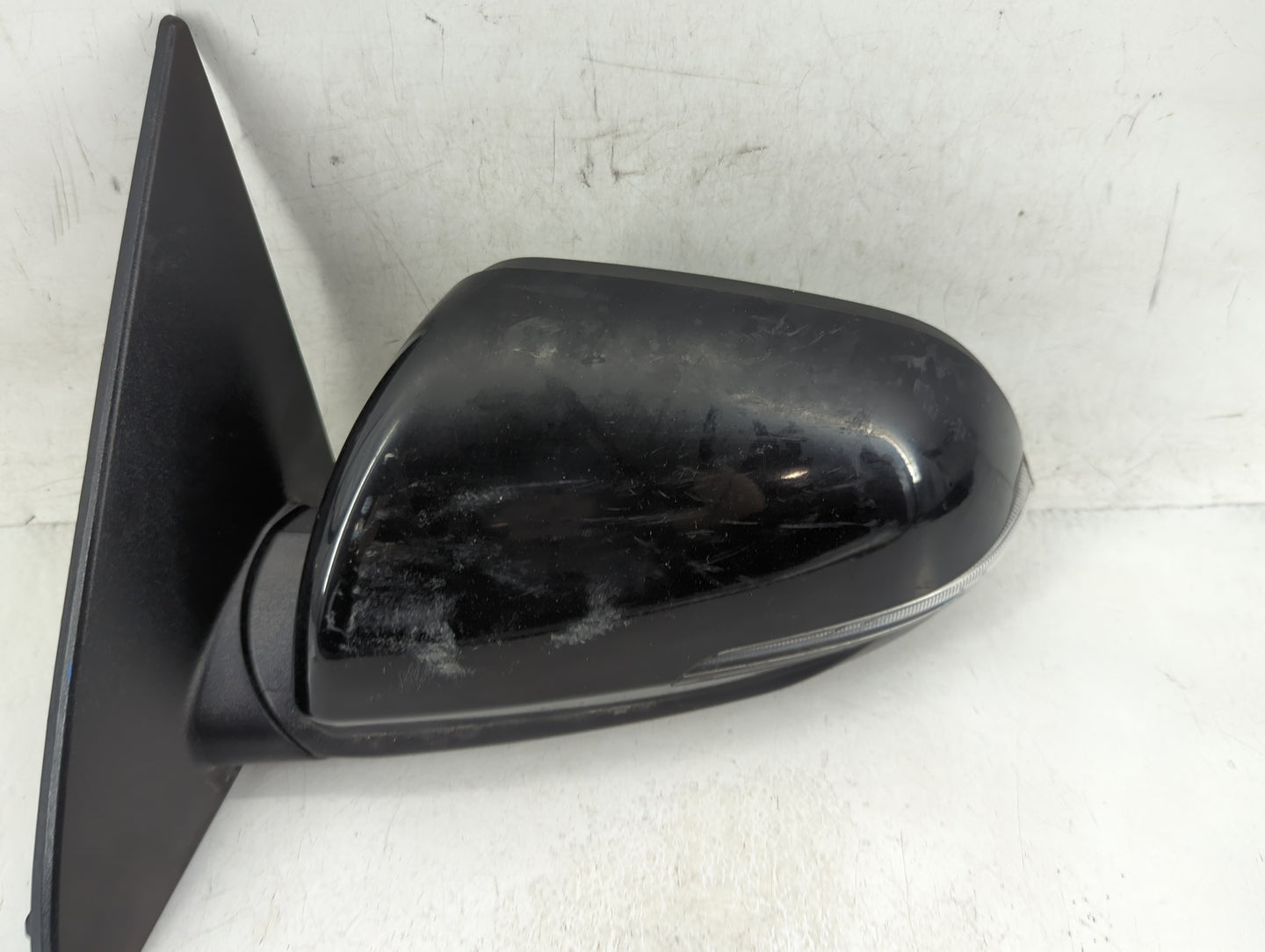 2021-2022 Kia Seltos Driver Side View Mirror - Left Door Mirror OEM Used - Oemusedautoparts1.com