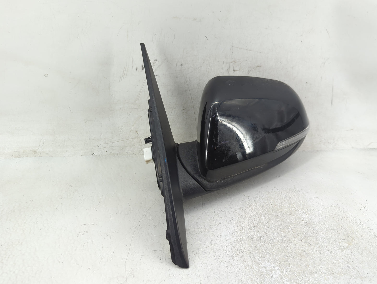 2021-2022 Kia Seltos Driver Side View Mirror - Left Door Mirror OEM Used - Oemusedautoparts1.com