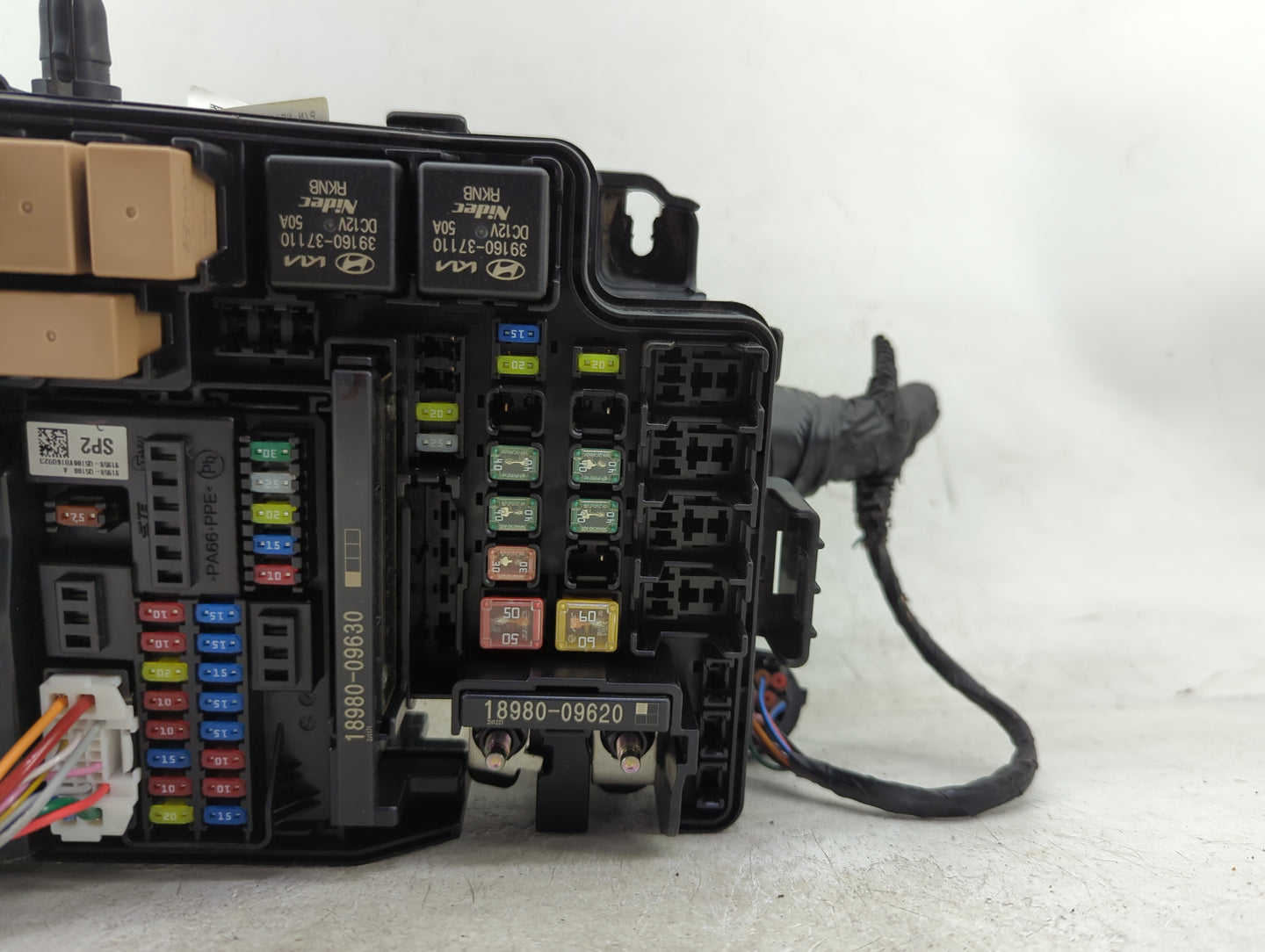 2021-2022 Kia Seltos Fusebox Fuse Box Panel Relay Module Fits Fits 2021 2022 OEM Used Auto Parts - Oemusedautoparts1.com