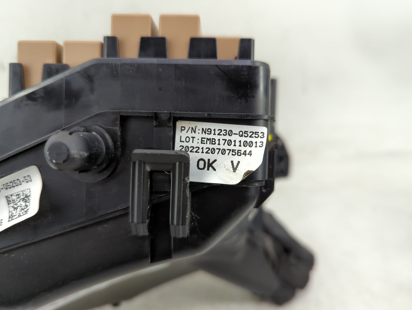 2021-2022 Kia Seltos Fusebox Fuse Box Panel Relay Module Fits Fits 2021 2022 OEM Used Auto Parts - Oemusedautoparts1.com