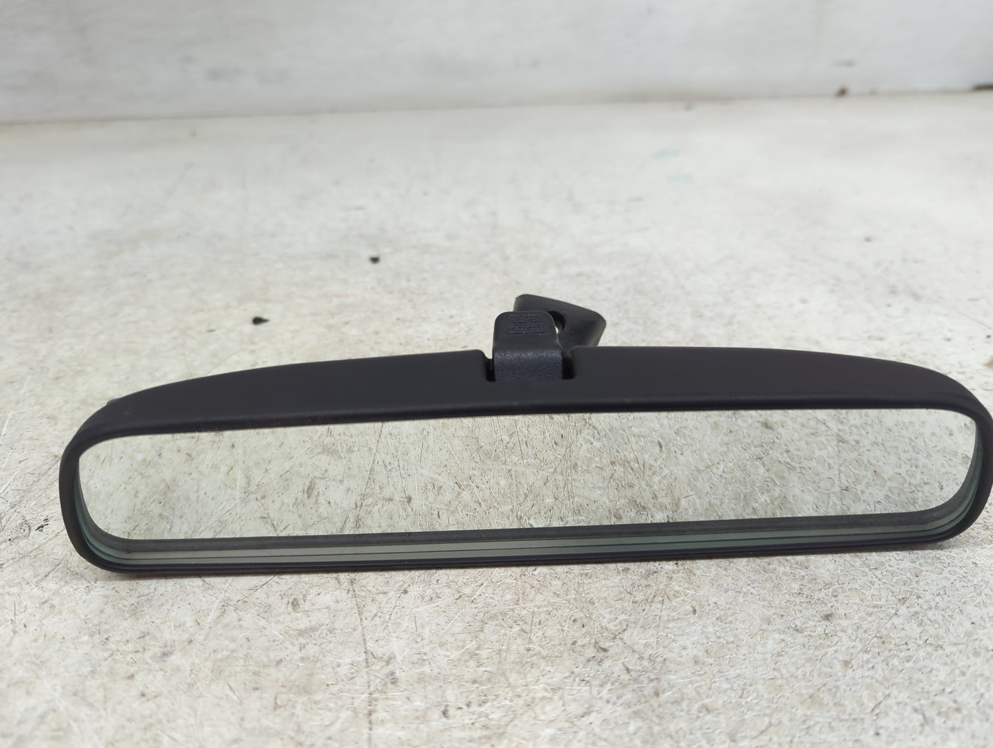 2021-2022 Kia Seltos Interior Rear View Mirror Replacement OEM P/N:E13049896 Fits Fits 2020 2021 2022 2023 OEM Used Auto Par
