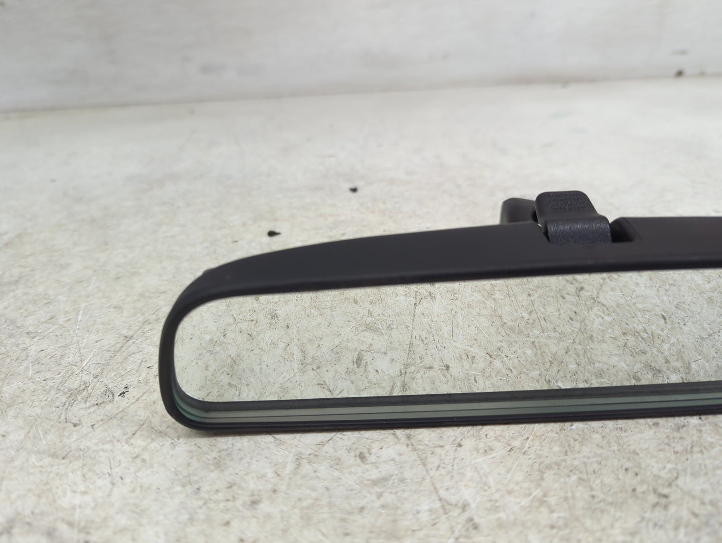 2021-2022 Kia Seltos Interior Rear View Mirror Replacement OEM P/N:E13049896 Fits Fits 2020 2021 2022 2023 OEM Used Auto Par