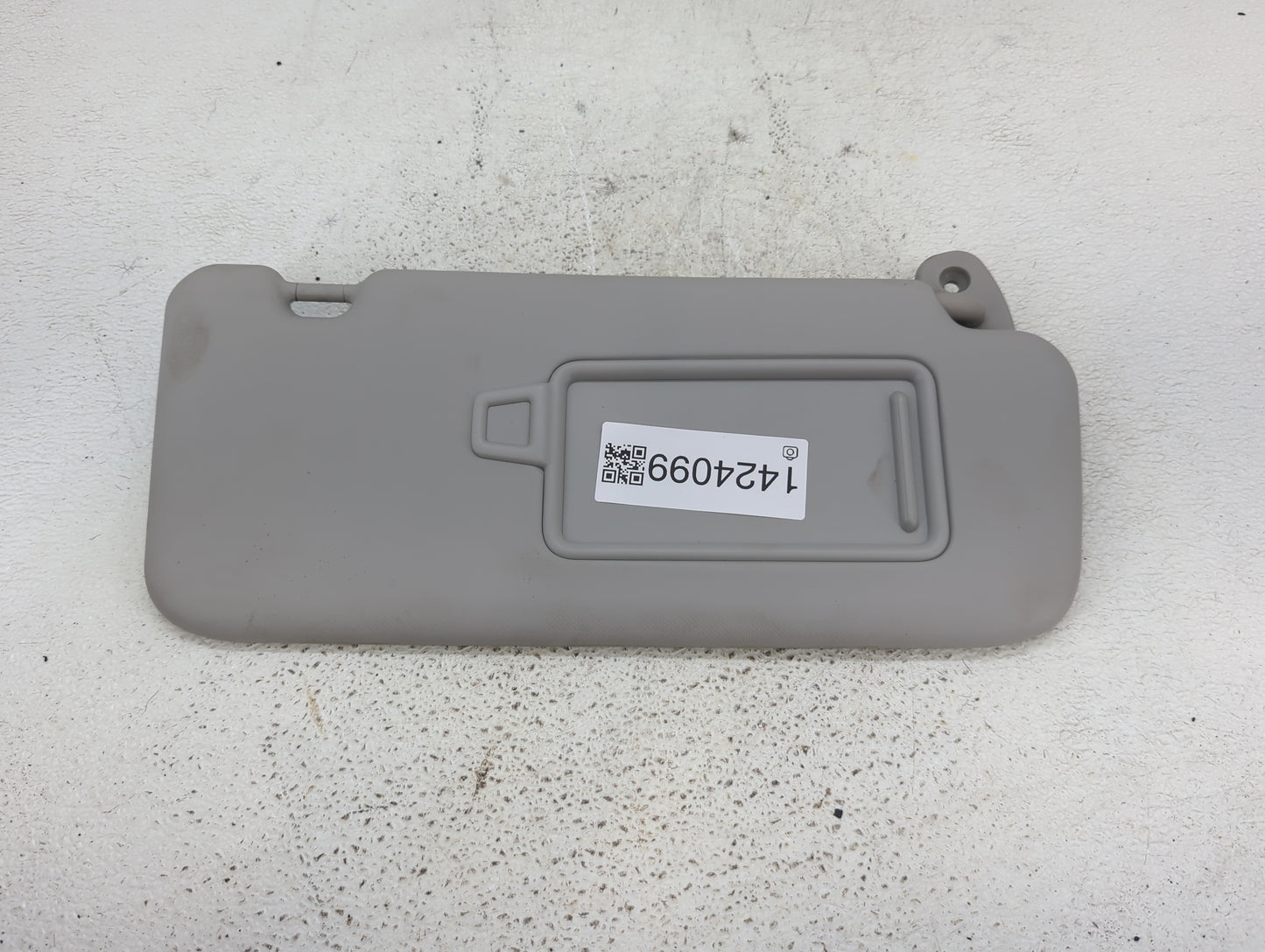 2021-2022 Kia Seltos Sun Visor Shade Replacement Passenger Right Mirror Fits Fits 2021 2022 OEM Used Auto Parts - Oemusedaut