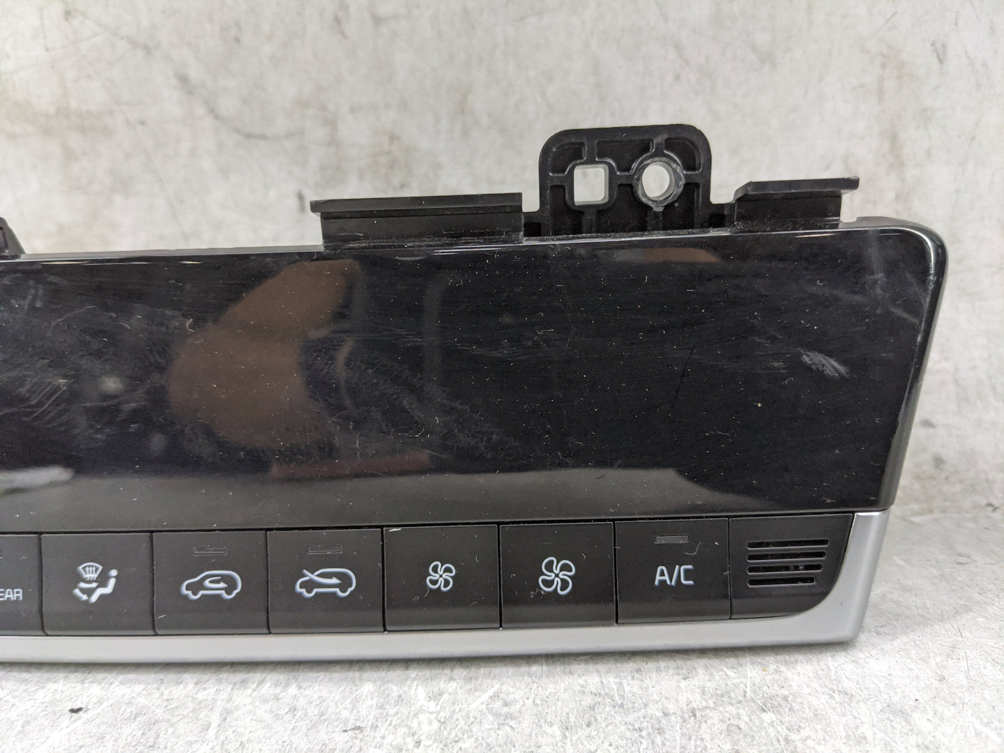 2021-2022 Kia Seltos Climate Control Module Temperature AC/Heater Replacement P/N:97250-Q5290 Fits Fits 2021 2022 OEM Used A