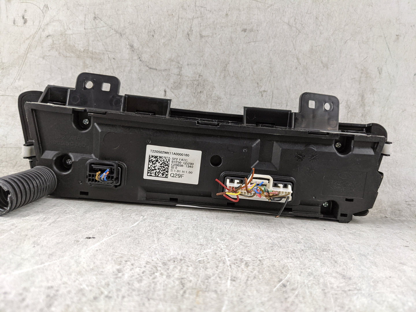 2021-2022 Kia Seltos Climate Control Module Temperature AC/Heater Replacement P/N:97250-Q5290 Fits Fits 2021 2022 OEM Used A