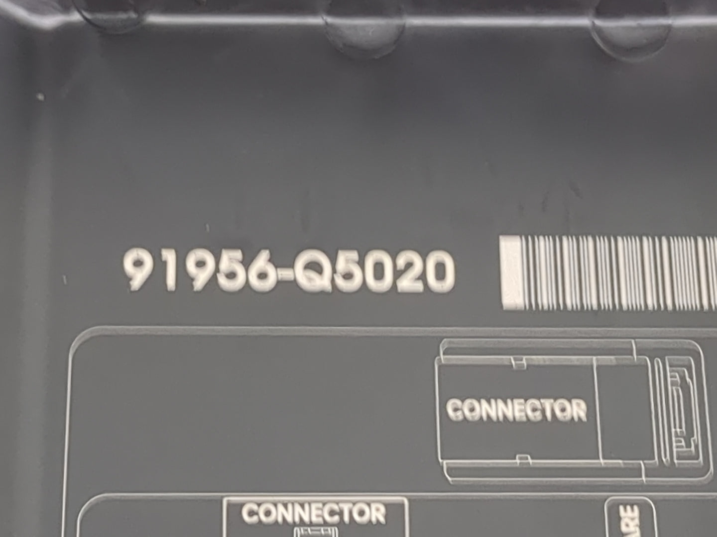 2021-2022 Kia Seltos Fusebox Fuse Box Panel Relay Module P/N:91956-Q5020 18980-09645, 18980-09630, 39160-37110 Fits Fits 202