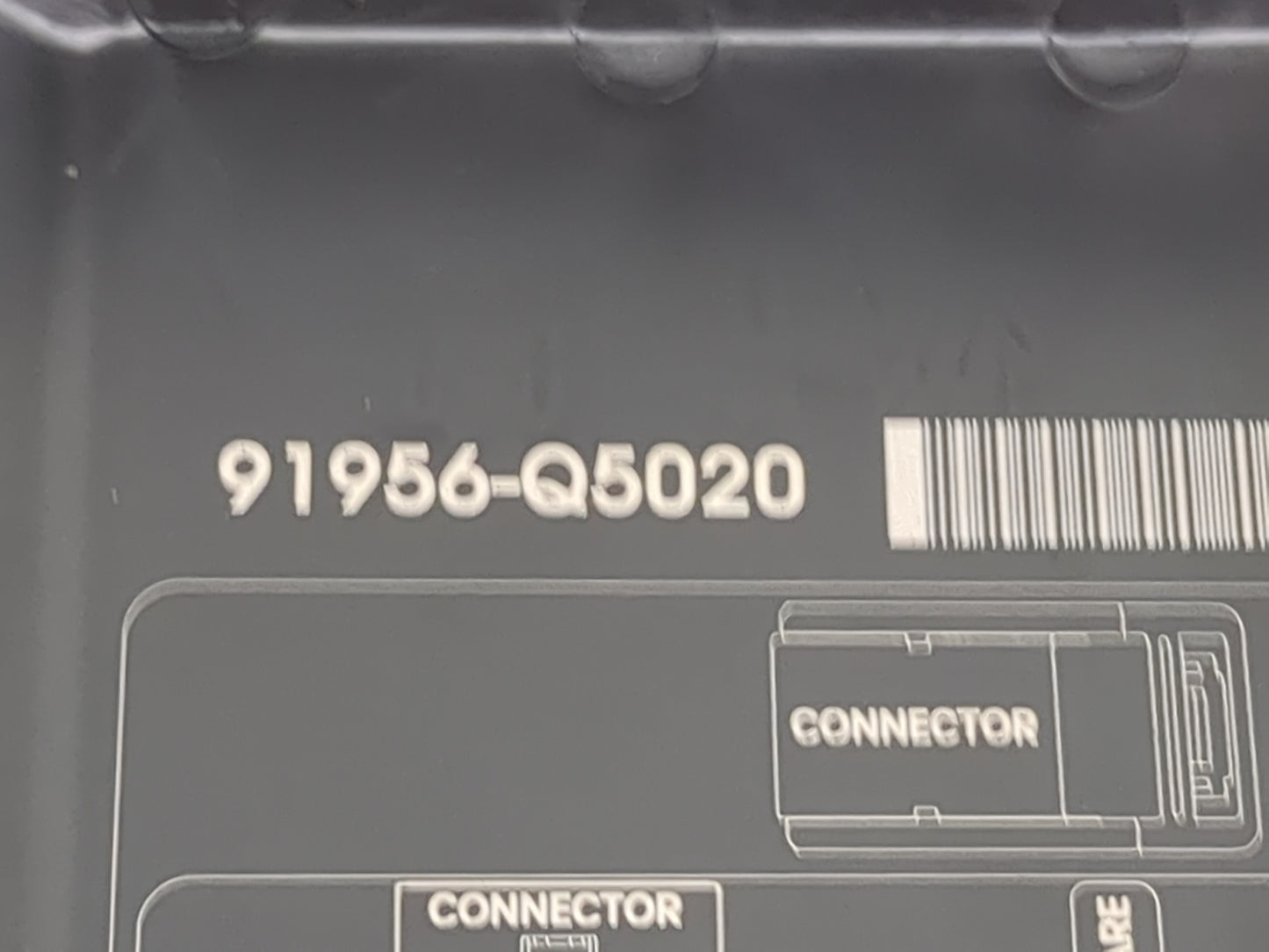 2021-2022 Kia Seltos Fusebox Fuse Box Panel Relay Module P/N:91956-Q5020 18980-09645, 18980-09630, 39160-37110 Fits Fits 202