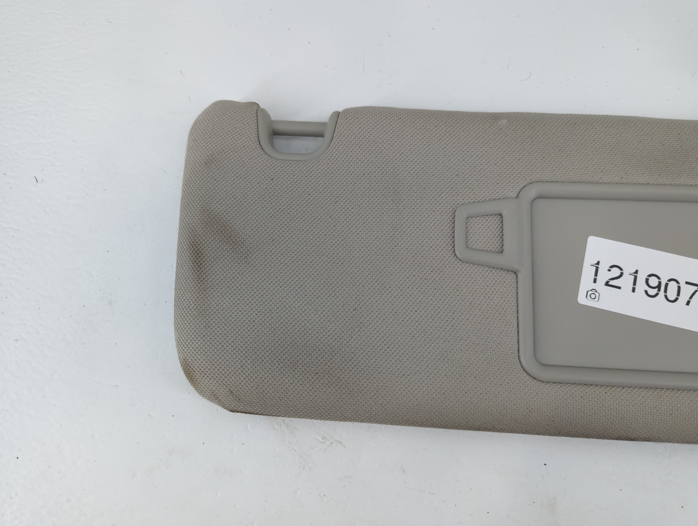 2021 Kia Sorento Sun Visor Shade Replacement Passenger Right Mirror Fits OEM Used Auto Parts - Oemusedautoparts1.com