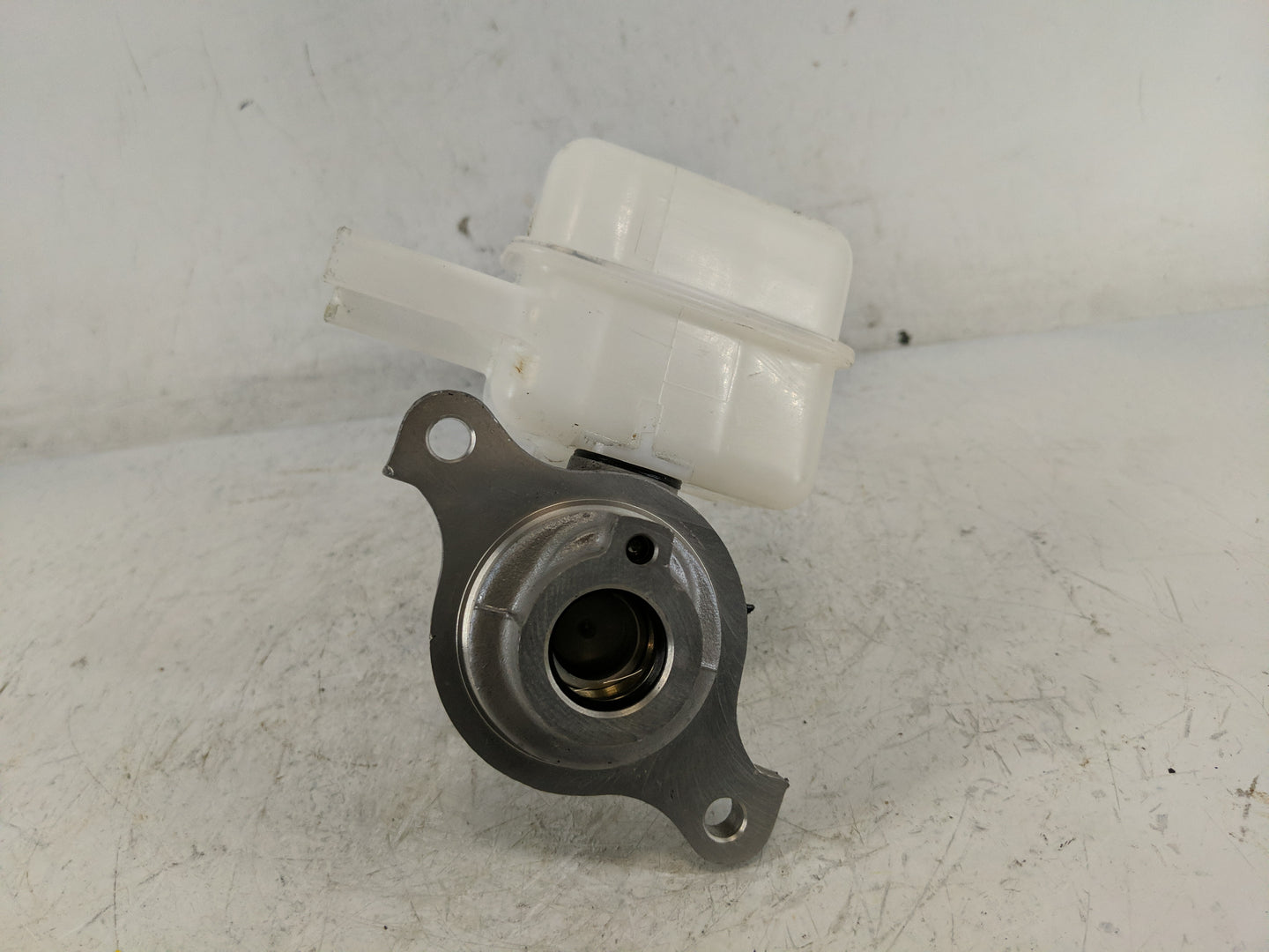 2021-2021 Kia Sorento Brake Master Cylinder - Oemusedautoparts1.com