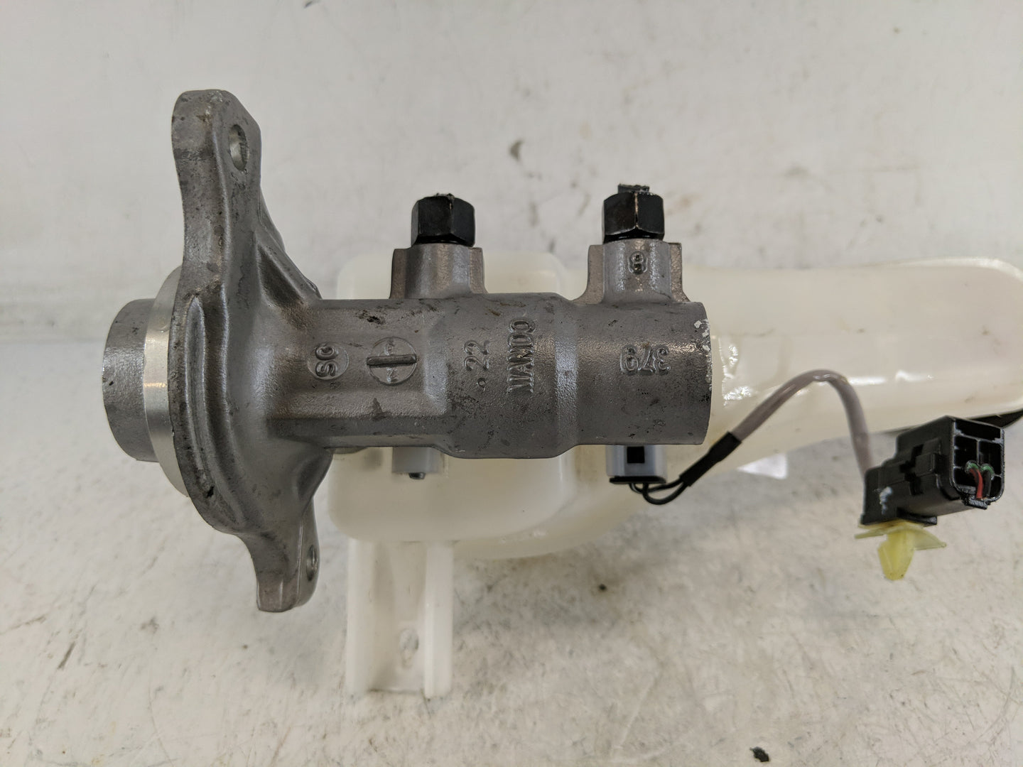 2021-2021 Kia Sorento Brake Master Cylinder - Oemusedautoparts1.com