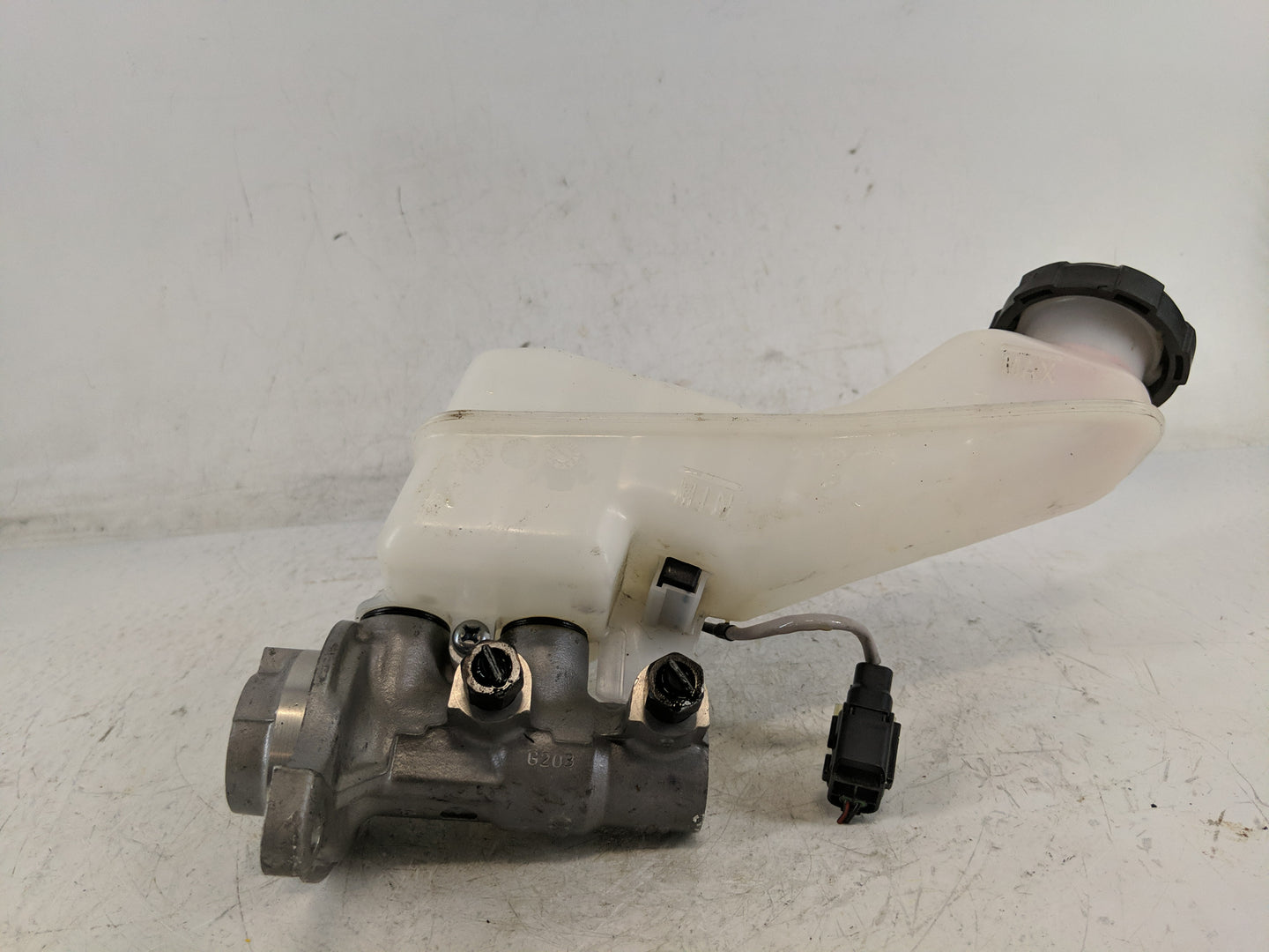 2021-2021 Kia Sorento Brake Master Cylinder - Oemusedautoparts1.com