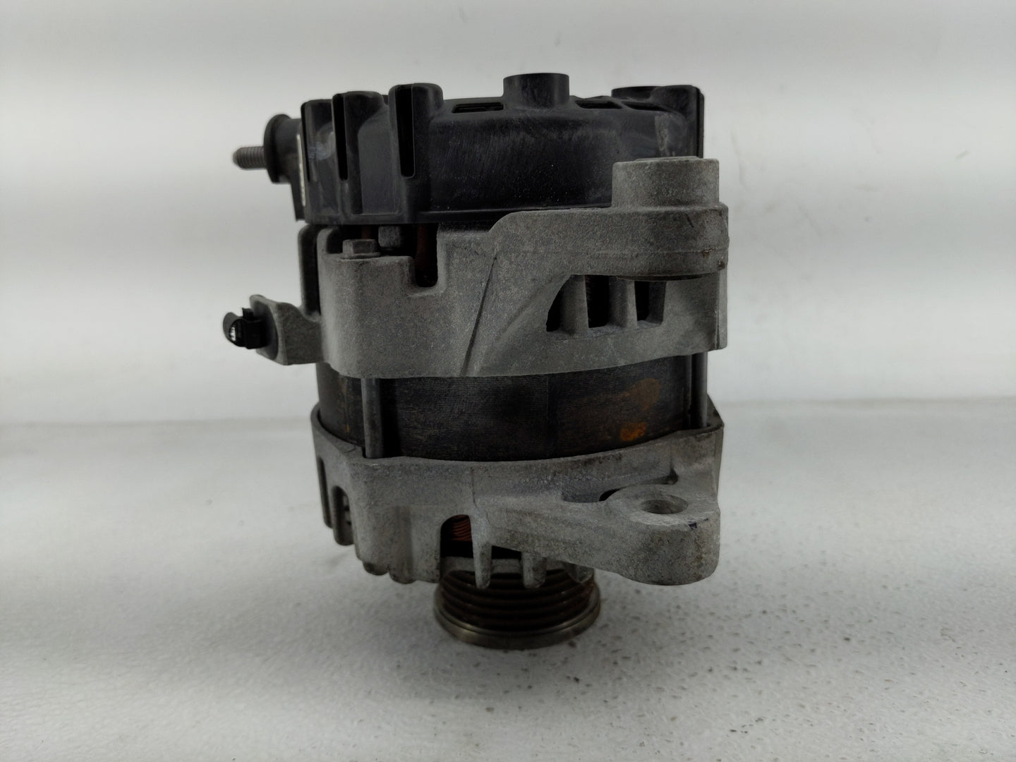 2021 Kia Sorento Alternator Replacement Generator Charging Assembly Engine OEM P/N:37300-2SGC1 Fits Fits 2020 2022 2023 OEM 