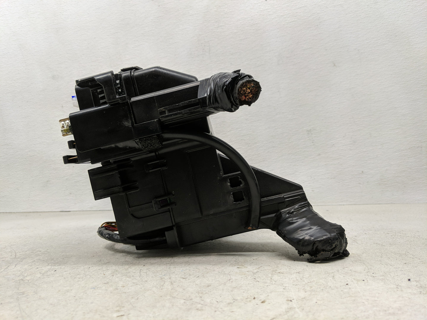 2023 Kia Sorento Fusebox Fuse Box Panel Relay Module P/N:91956-R5121 Fits OEM Used Auto Parts - Oemusedautoparts1.com
