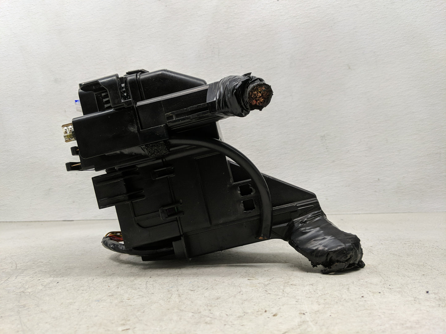 2023 Kia Sorento Fusebox Fuse Box Panel Relay Module P/N:91956-R5121 Fits OEM Used Auto Parts - Oemusedautoparts1.com