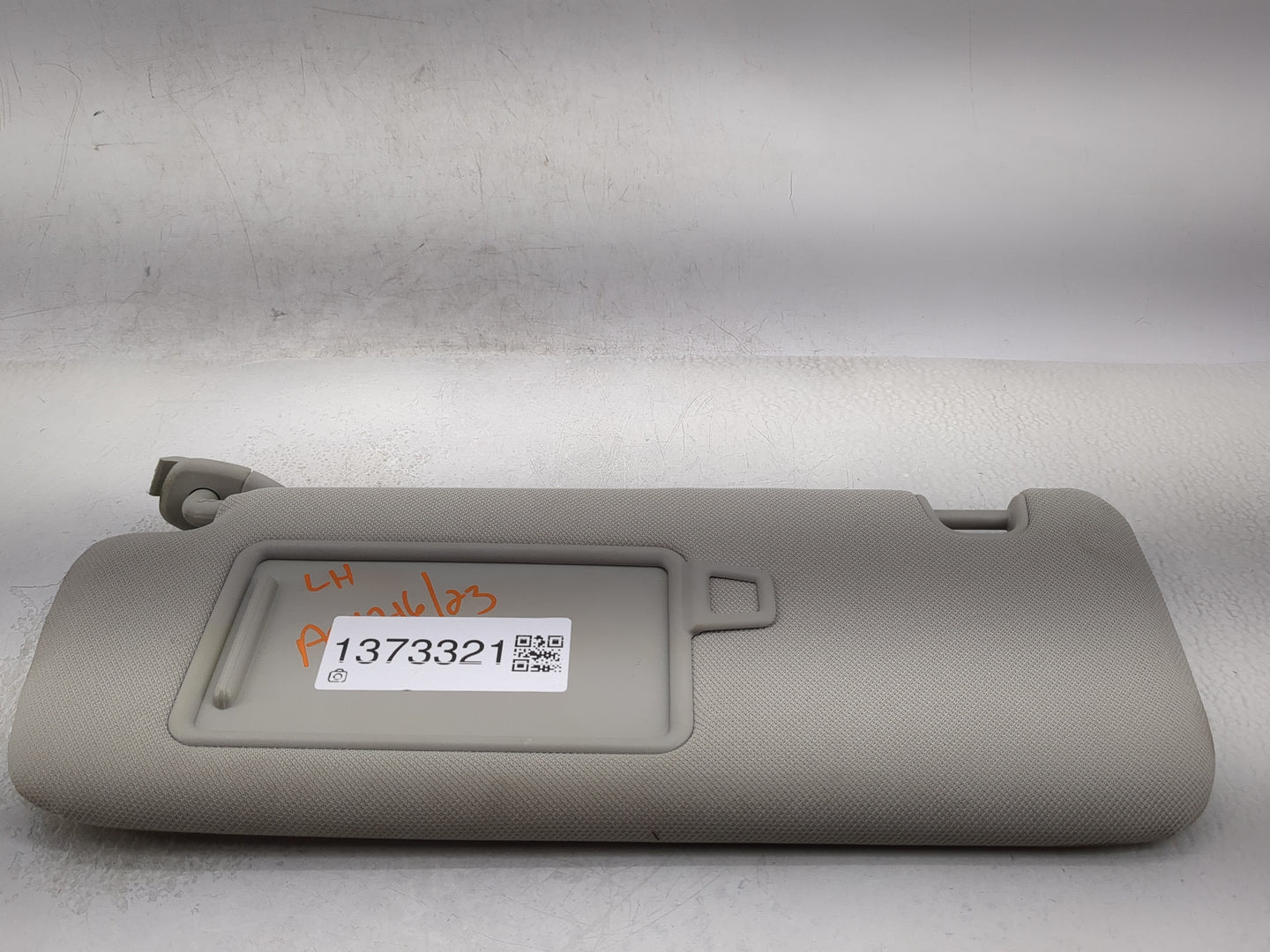 2021 Kia Sorento Sun Visor Shade Replacement Driver Left Mirror Fits OEM Used Auto Parts - Oemusedautoparts1.com