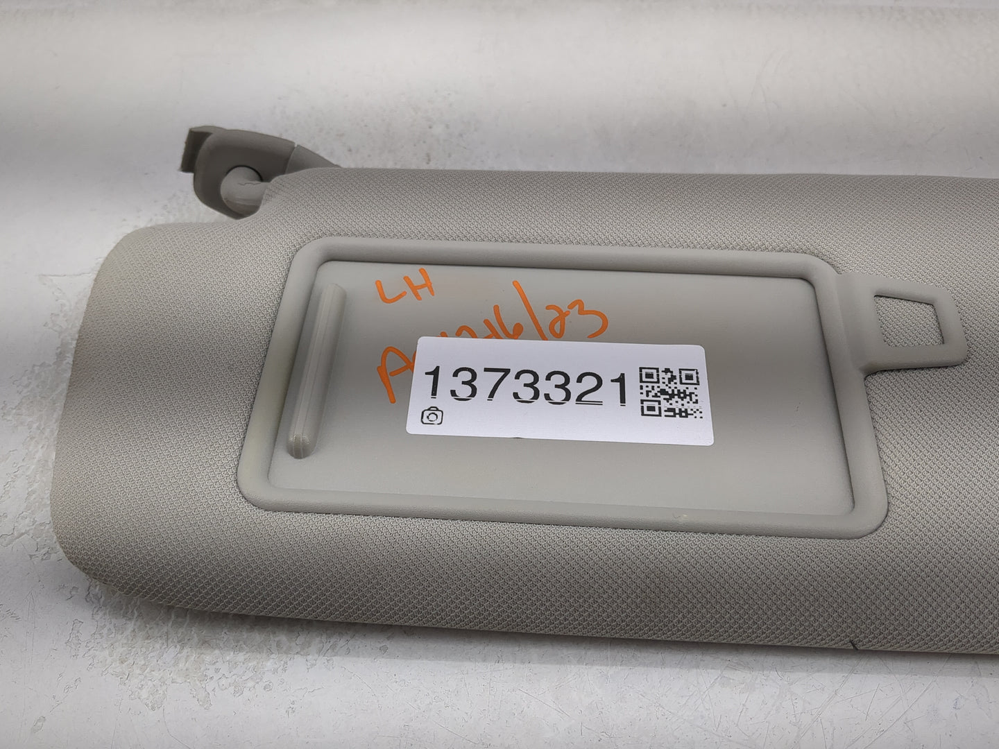 2021 Kia Sorento Sun Visor Shade Replacement Driver Left Mirror Fits OEM Used Auto Parts - Oemusedautoparts1.com