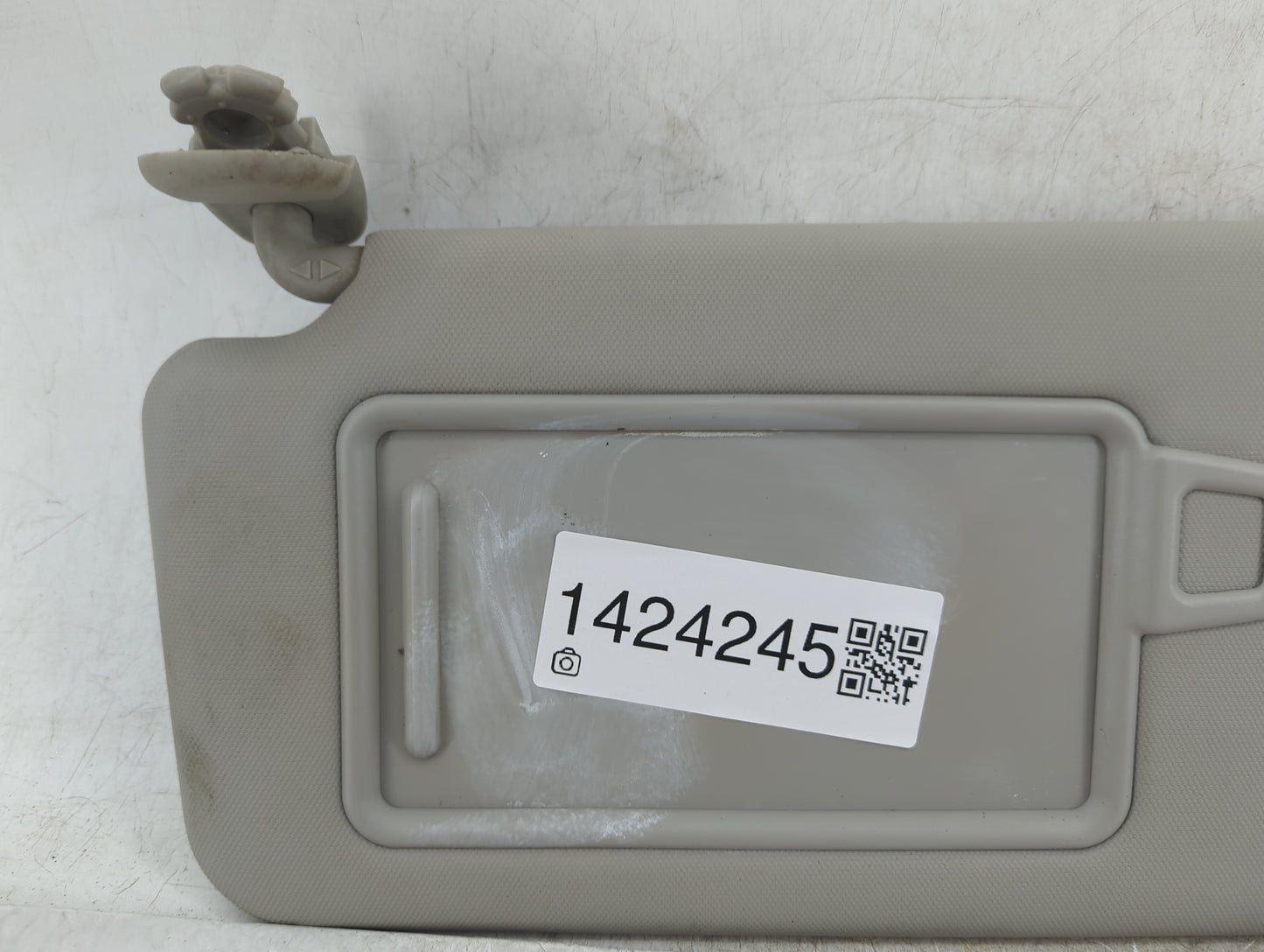 2023 Kia Sorento Sun Visor Shade Replacement Driver Left Mirror Fits OEM Used Auto Parts - Oemusedautoparts1.com