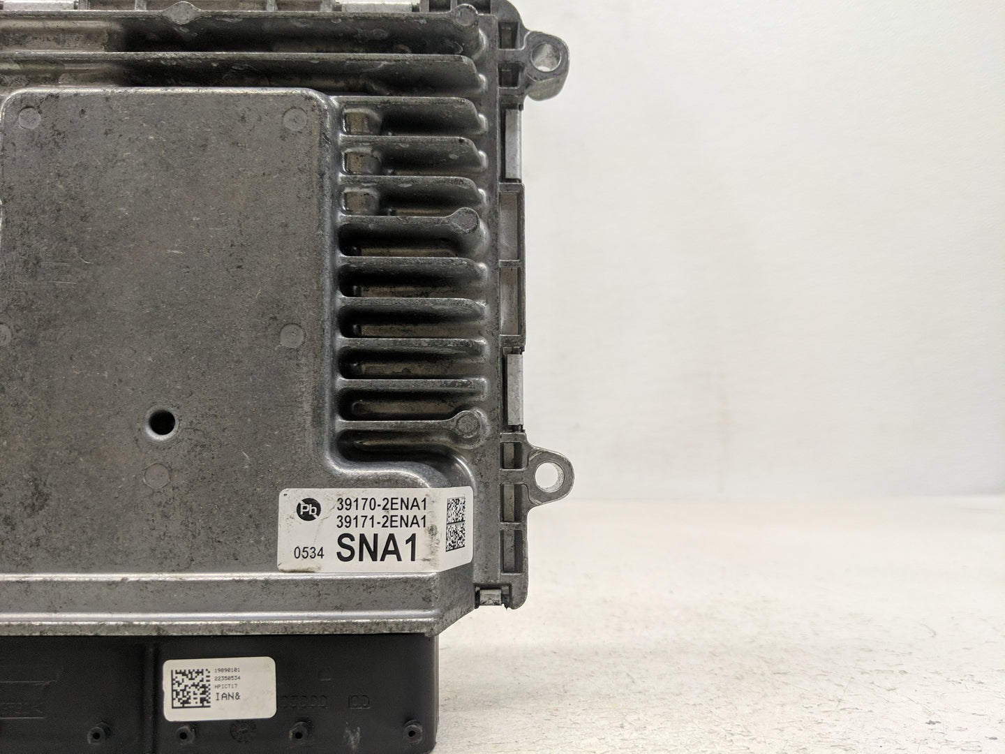 2023 Kia Soul PCM Engine Control Computer ECU ECM PCU OEM P/N:39171-2ENA1 39170-2ENA1 Fits OEM Used Auto Parts - Oemusedauto