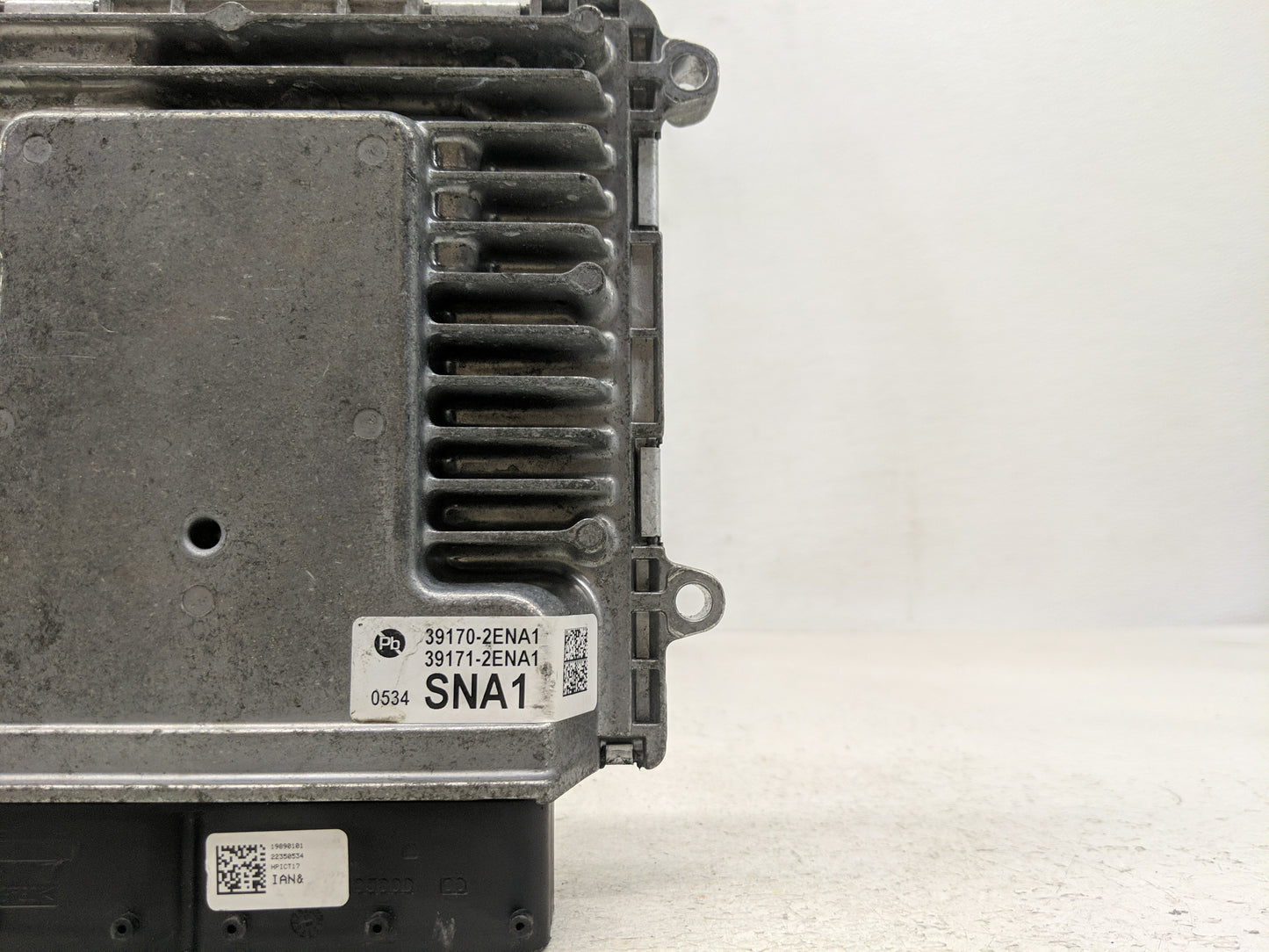 2023 Kia Soul PCM Engine Control Computer ECU ECM PCU OEM P/N:39171-2ENA1 39170-2ENA1 Fits OEM Used Auto Parts - Oemusedauto