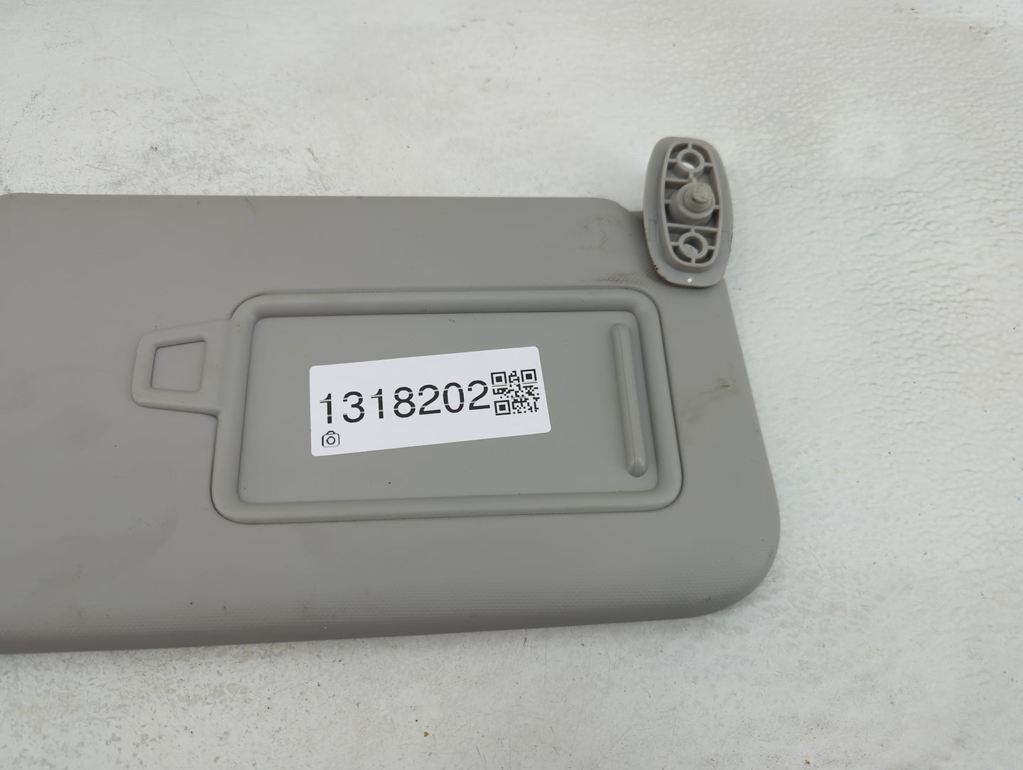 2023 Kia Soul Sun Visor Shade Replacement Passenger Right Mirror Fits OEM Used Auto Parts - Oemusedautoparts1.com