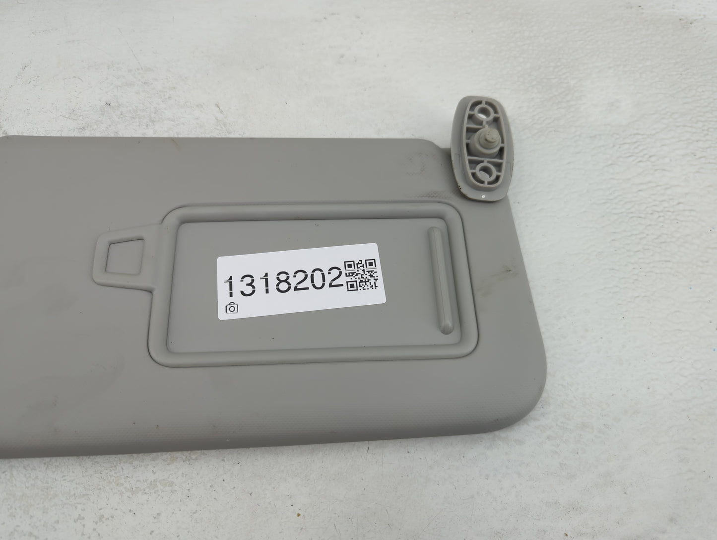 2023 Kia Soul Sun Visor Shade Replacement Passenger Right Mirror Fits OEM Used Auto Parts - Oemusedautoparts1.com