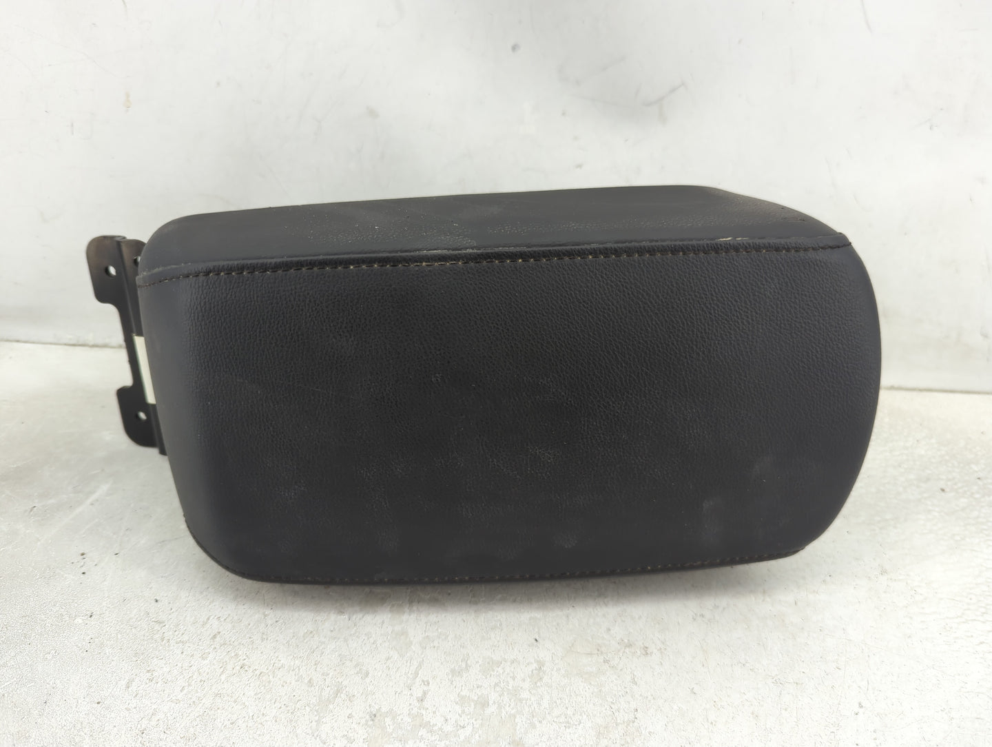 2023 Kia Soul Center Console Armrest Cover Lid Fits OEM Used Auto Parts - Oemusedautoparts1.com