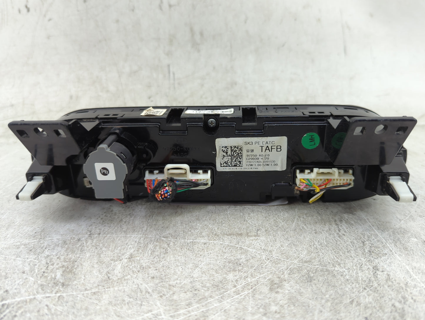 2023 Kia Soul Climate Control Module Temperature AC/Heater Replacement P/N:97250-K0JF0 Fits OEM Used Auto Parts - Oemusedaut