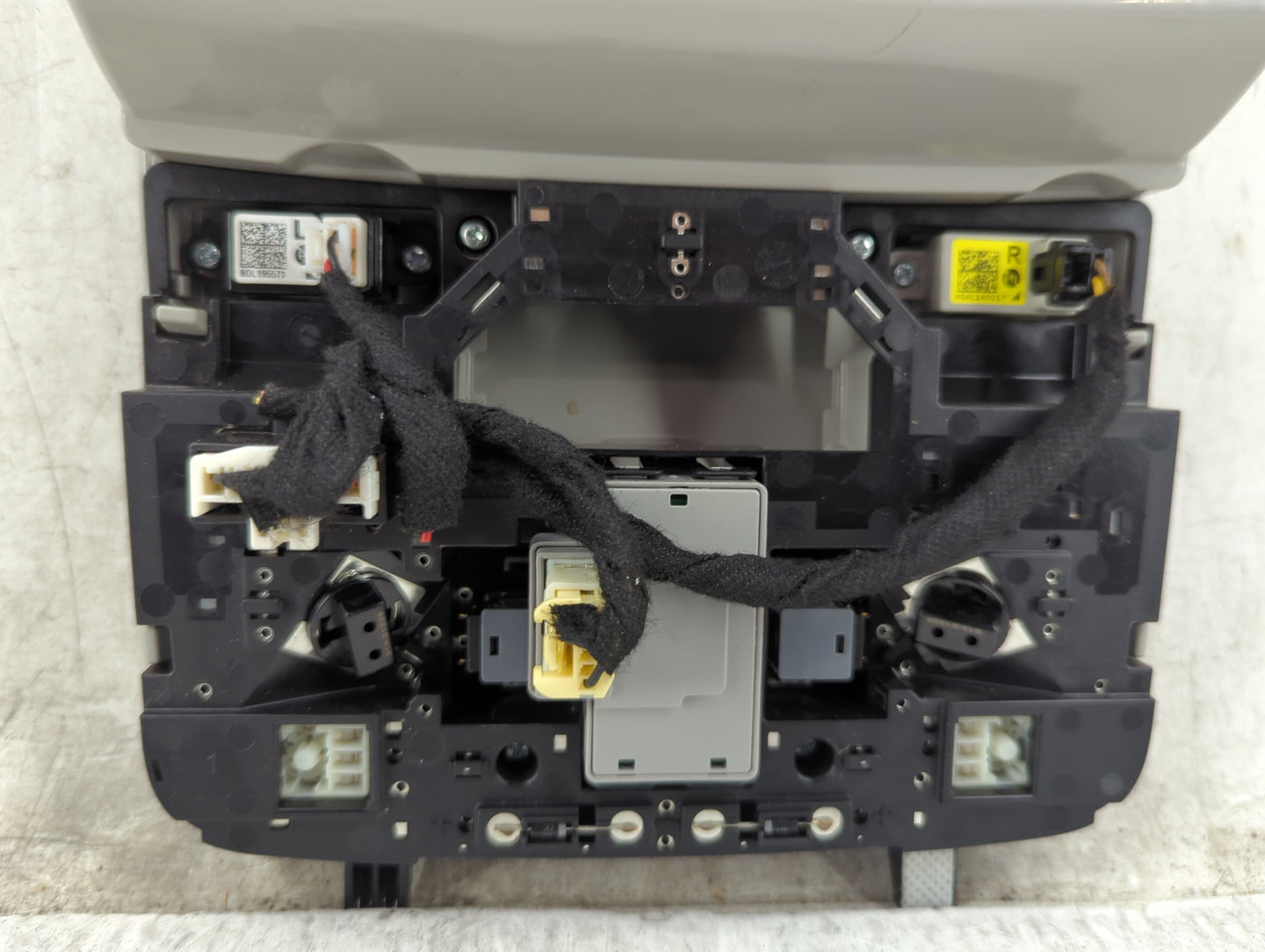 2023 Kia Soul Overhead Roof Console - Oemusedautoparts1.com