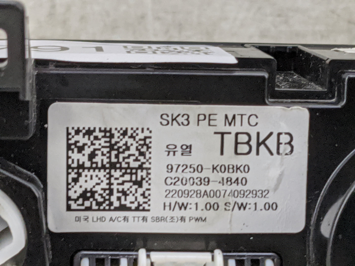 2020-2021 Kia Soul Climate Control Module Temperature AC/Heater Replacement P/N:97250-K0BK0 97250-K0XXX Fits Fits 2020 2021 