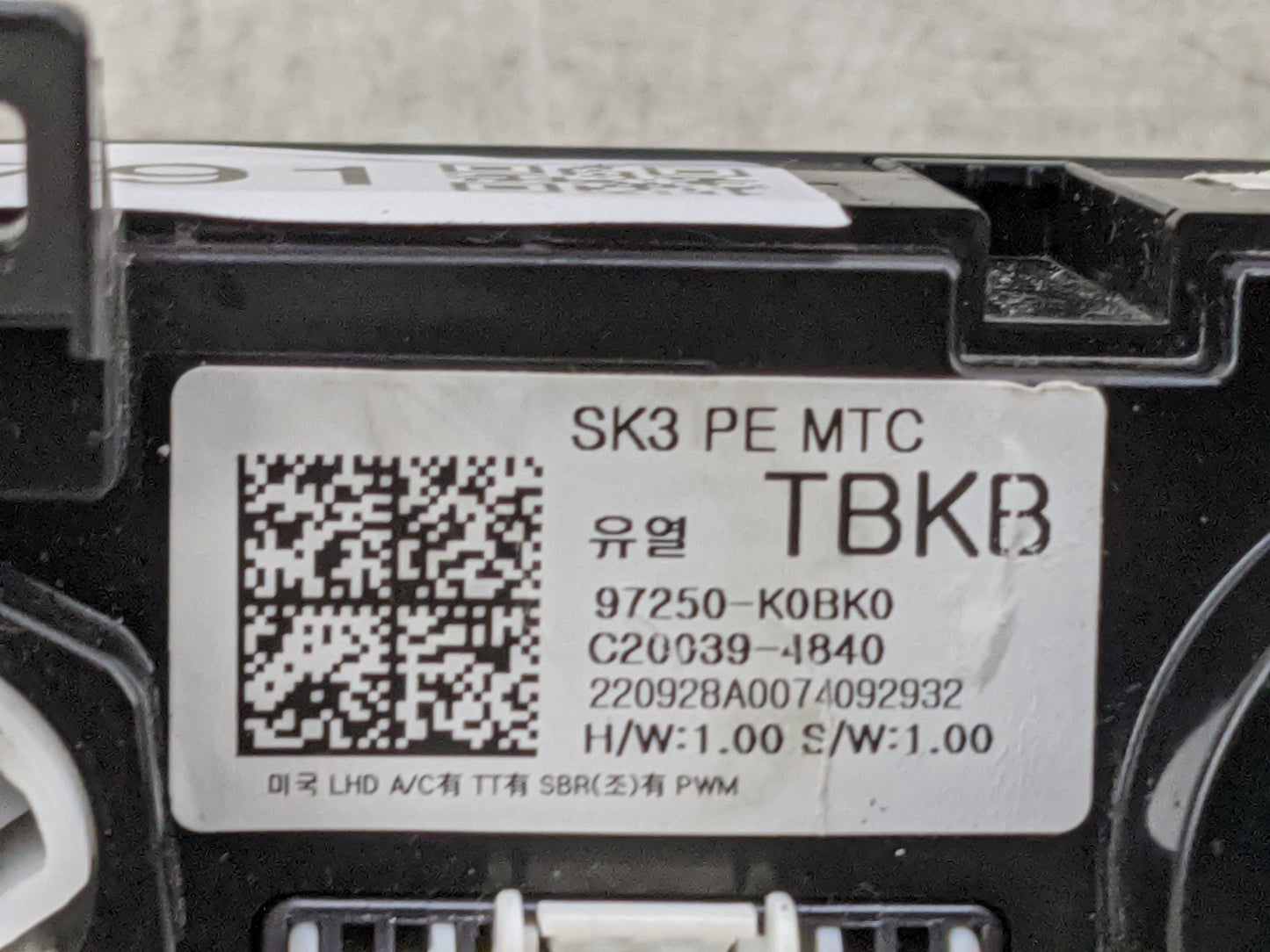 2020-2021 Kia Soul Climate Control Module Temperature AC/Heater Replacement P/N:97250-K0BK0 97250-K0XXX Fits Fits 2020 2021 