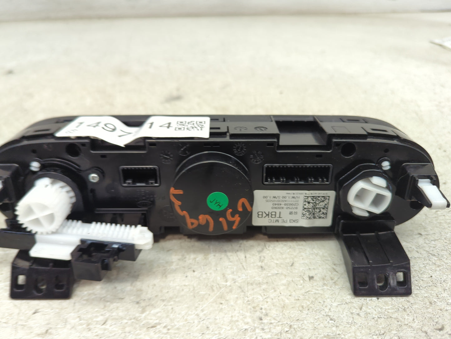 2023 Kia Soul Climate Control Module Temperature AC/Heater Replacement P/N:97250-K0BK0 CP0039-4840 Fits OEM Used Auto Parts 