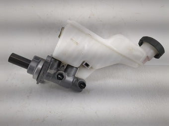 compare product Kia Sportage Brake Master Cylinder