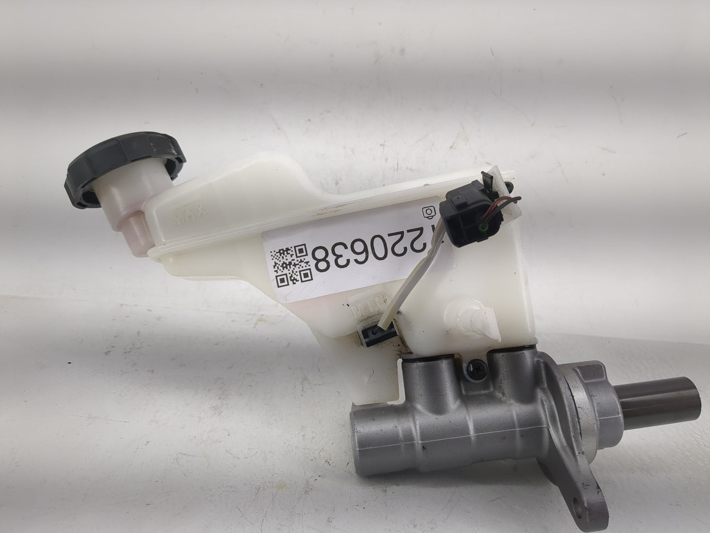 Kia Sportage Brake Master Cylinder - Oemusedautoparts1.com