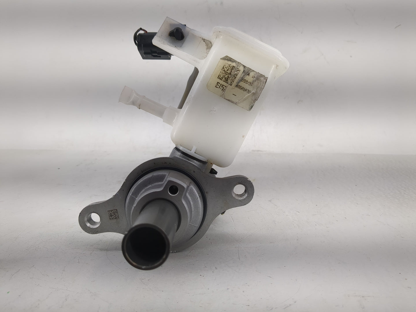 Kia Sportage Brake Master Cylinder - Oemusedautoparts1.com