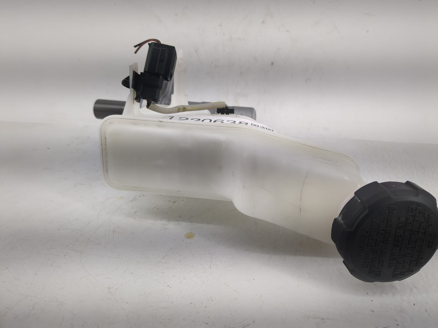 Kia Sportage Brake Master Cylinder - Oemusedautoparts1.com