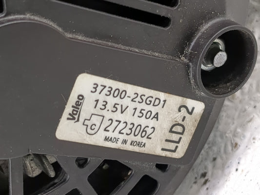 2023 Kia Sportage Alternator Replacement Generator Charging Assembly Engine OEM P/N:37300-2SGD1 Fits Fits 2020 2021 2022 OEM Used Auto Parts