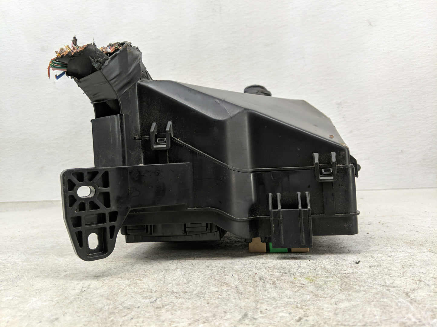 2023 Kia Sportage Fusebox Fuse Box Panel Relay Module Fits OEM Used Auto Parts - Oemusedautoparts1.com