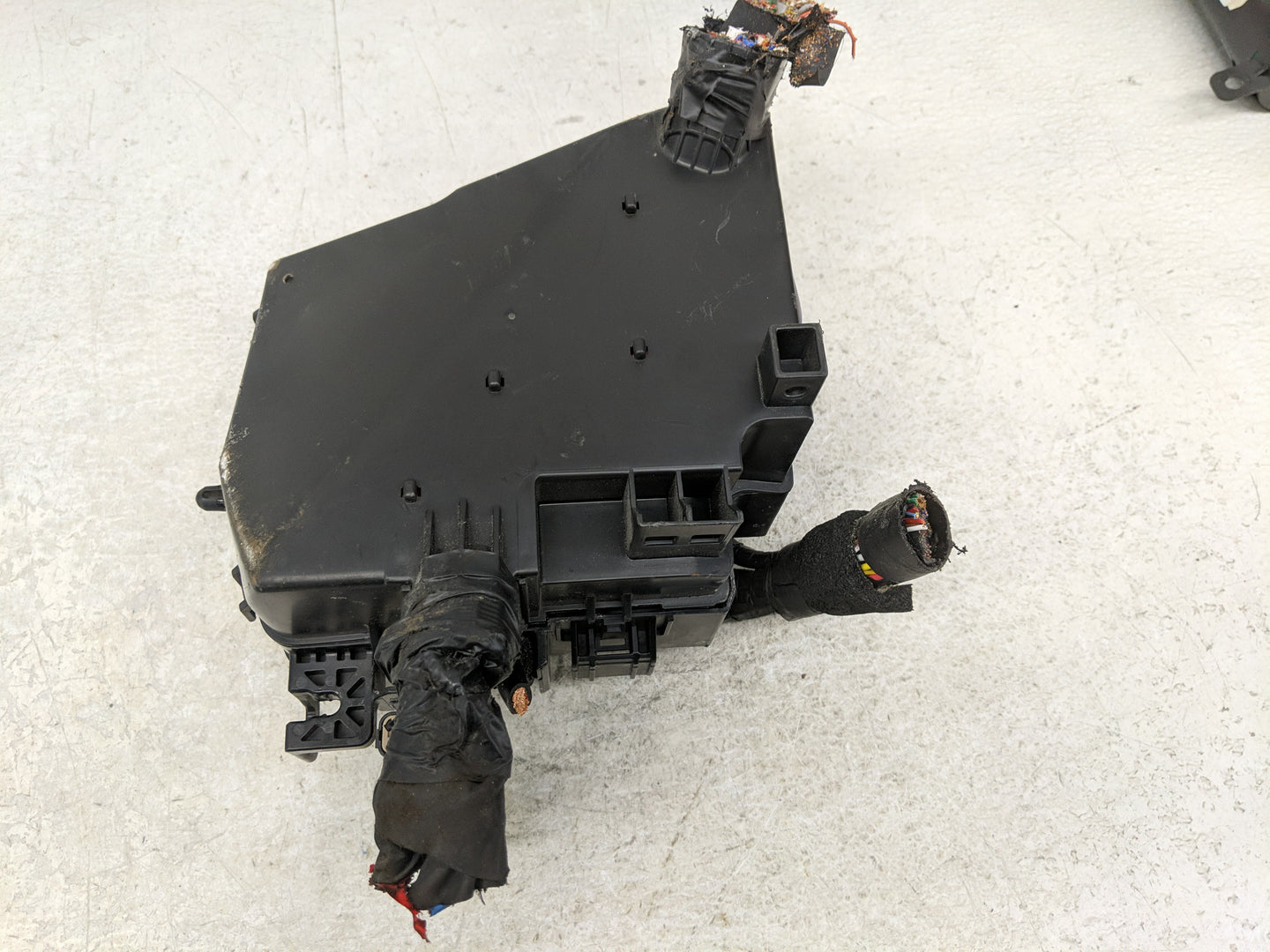 2023 Kia Sportage Fusebox Fuse Box Panel Relay Module Fits OEM Used Auto Parts - Oemusedautoparts1.com