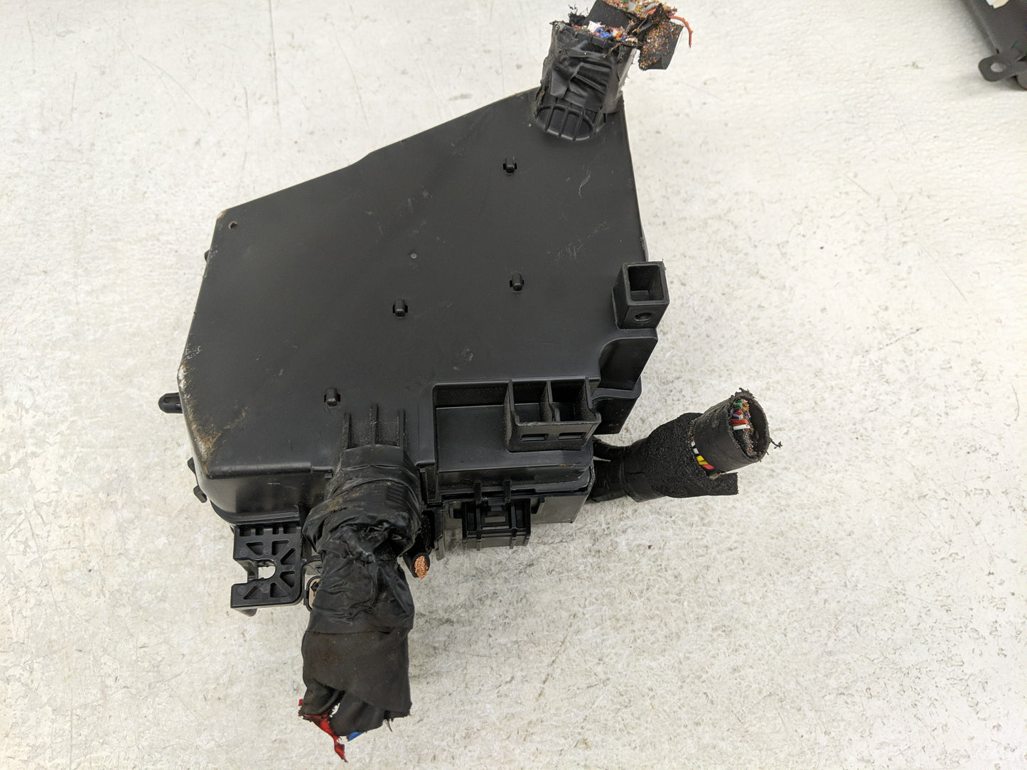 2023 Kia Sportage Fusebox Fuse Box Panel Relay Module Fits OEM Used Auto Parts - Oemusedautoparts1.com