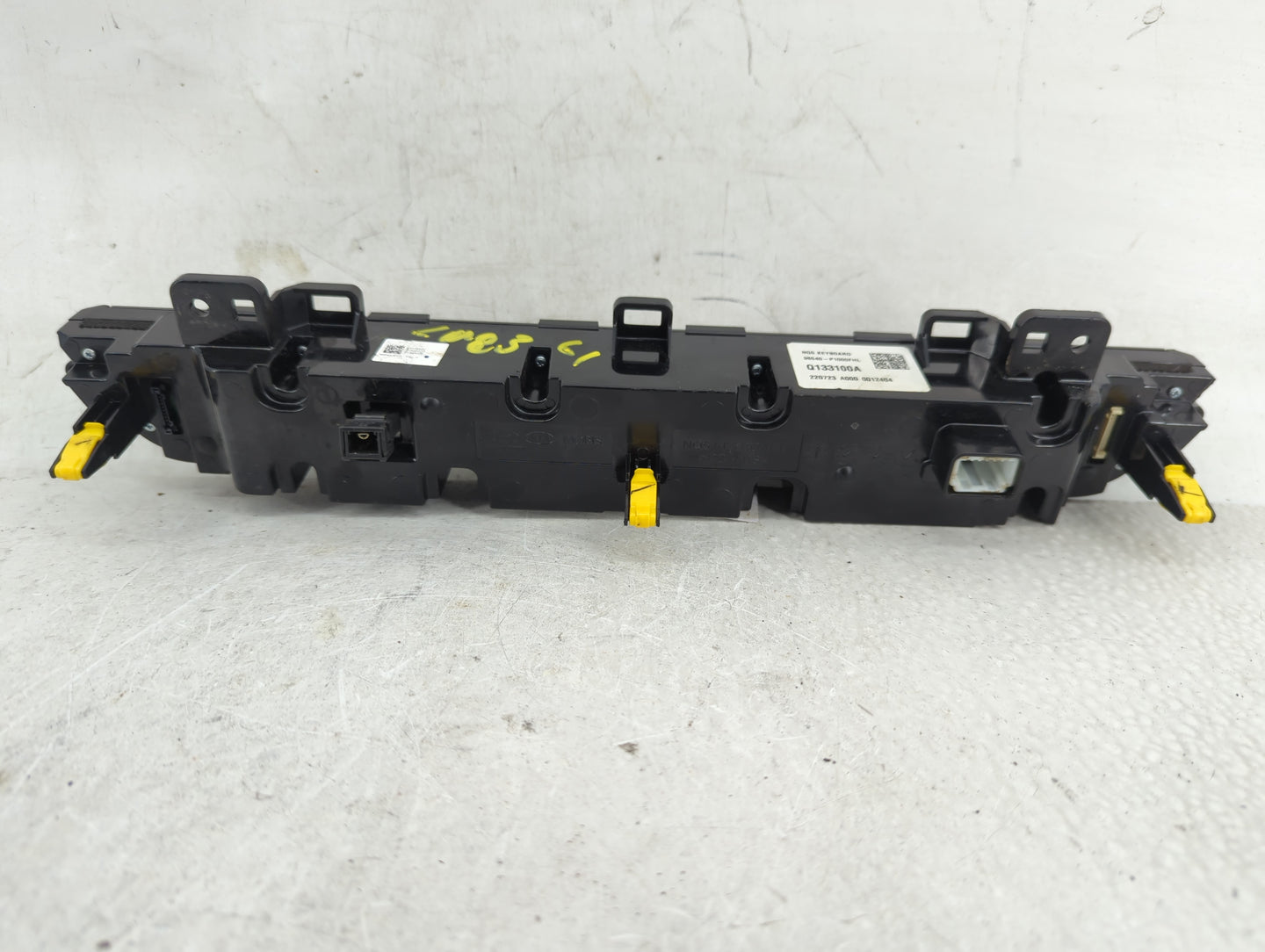 2023 Kia Sportage Climate Control Module Temperature AC/Heater Replacement P/N:96540-P1000FHL Fits OEM Used Auto Parts - Oem