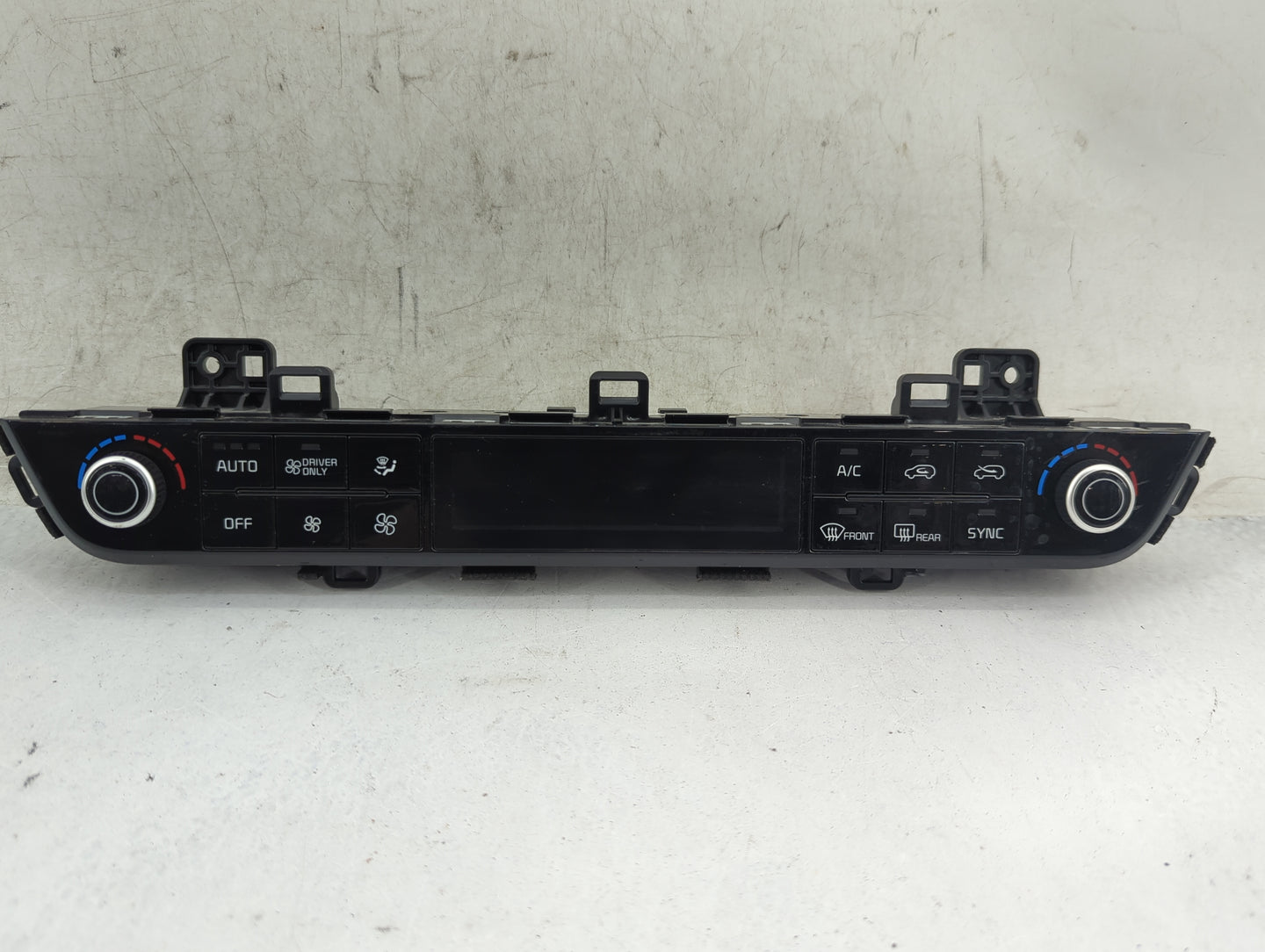 2023 Kia Sportage Climate Control Module Temperature AC/Heater Replacement Fits OEM Used Auto Parts - Oemusedautoparts1.com
