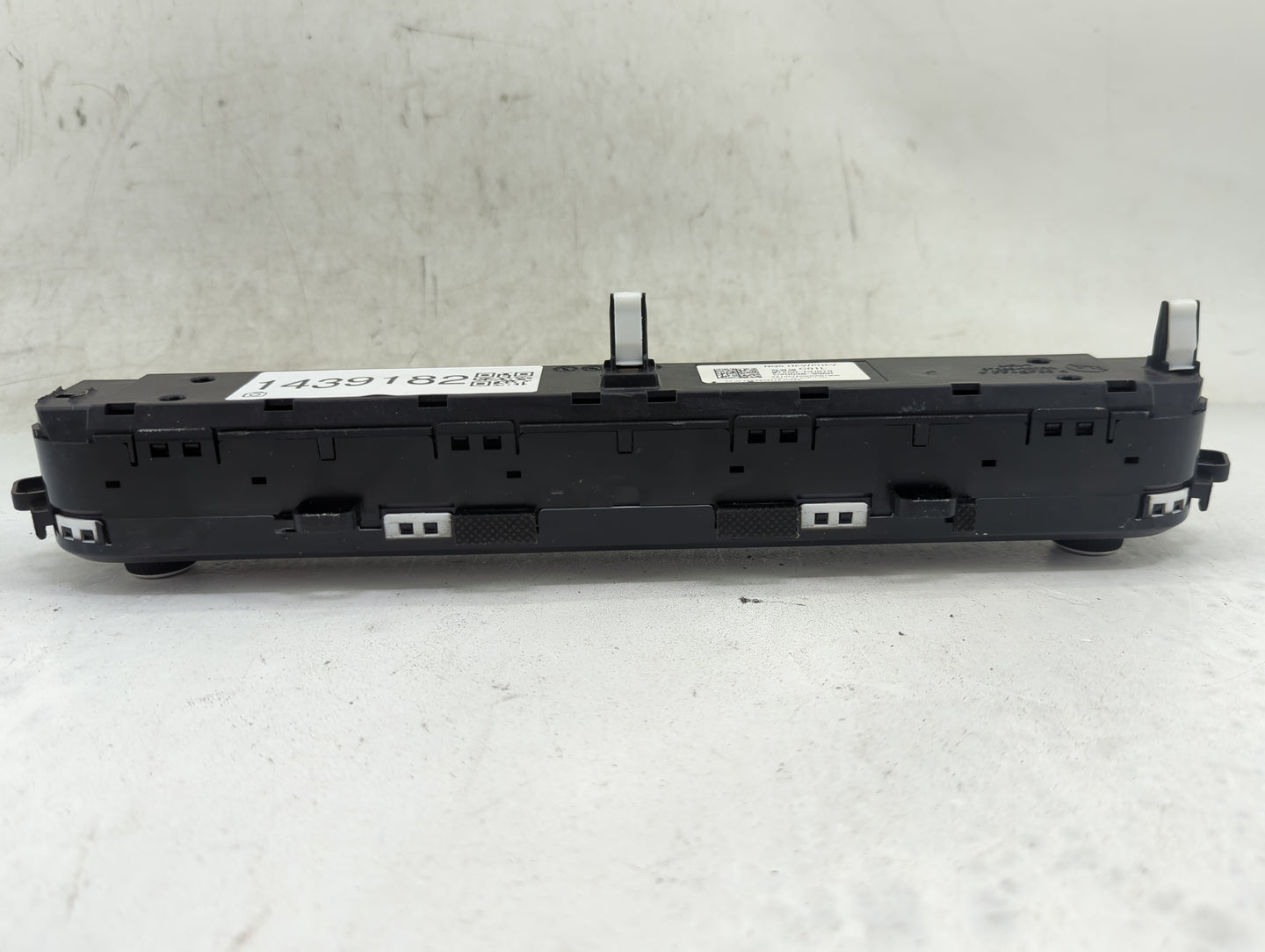 2023 Kia Sportage Climate Control Module Temperature AC/Heater Replacement Fits OEM Used Auto Parts - Oemusedautoparts1.com