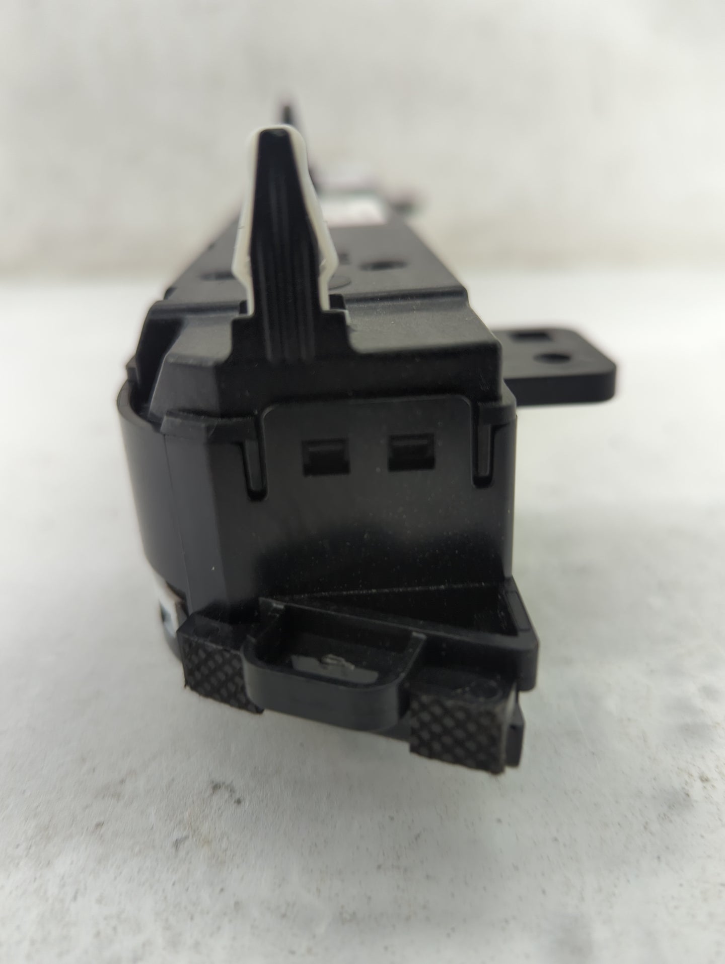 2023 Kia Sportage Climate Control Module Temperature AC/Heater Replacement Fits OEM Used Auto Parts - Oemusedautoparts1.com