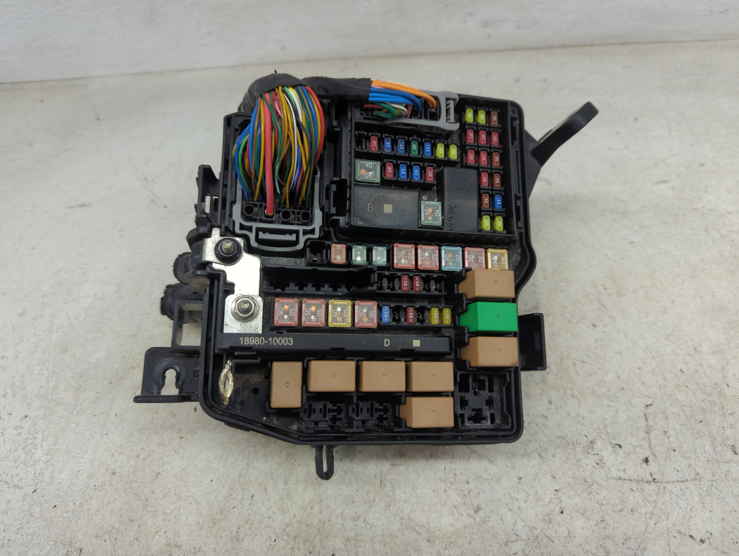 2023 Kia Sportage Fusebox Fuse Box Panel Relay Module P/N:18980-10003 91950-P1300 Fits OEM Used Auto Parts - Oemusedautopart