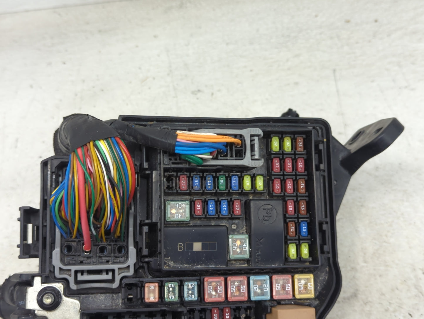 2023 Kia Sportage Fusebox Fuse Box Panel Relay Module P/N:18980-10003 91950-P1300 Fits OEM Used Auto Parts - Oemusedautopart