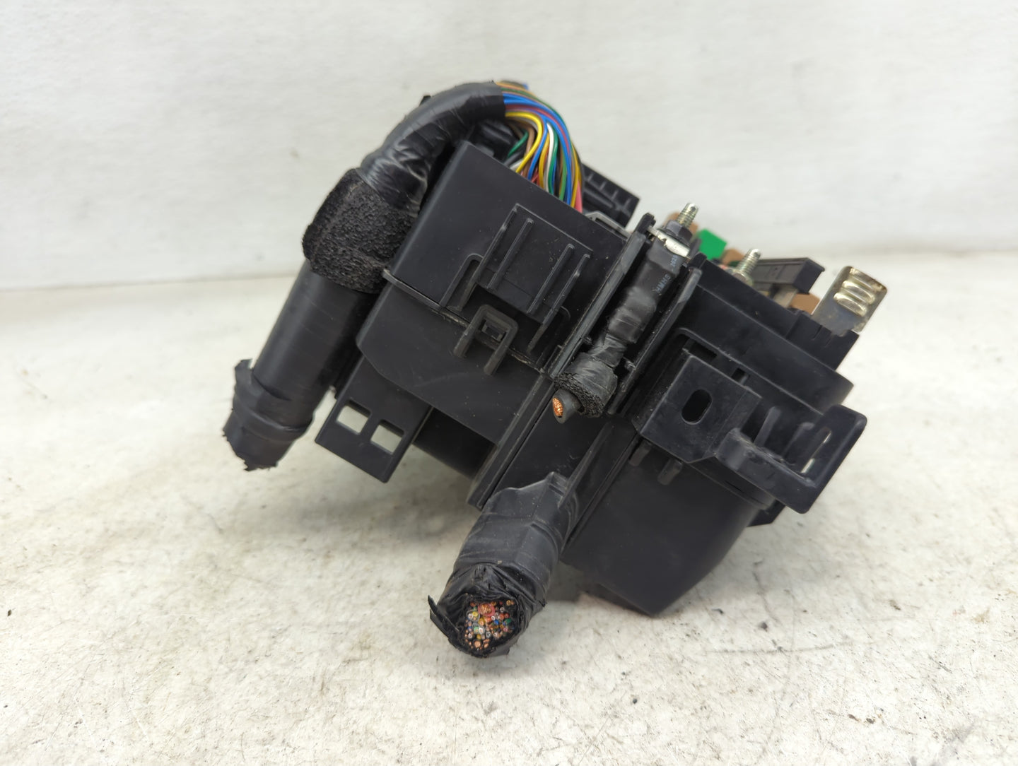 2023 Kia Sportage Fusebox Fuse Box Panel Relay Module P/N:18980-10003 91950-P1300 Fits OEM Used Auto Parts - Oemusedautopart