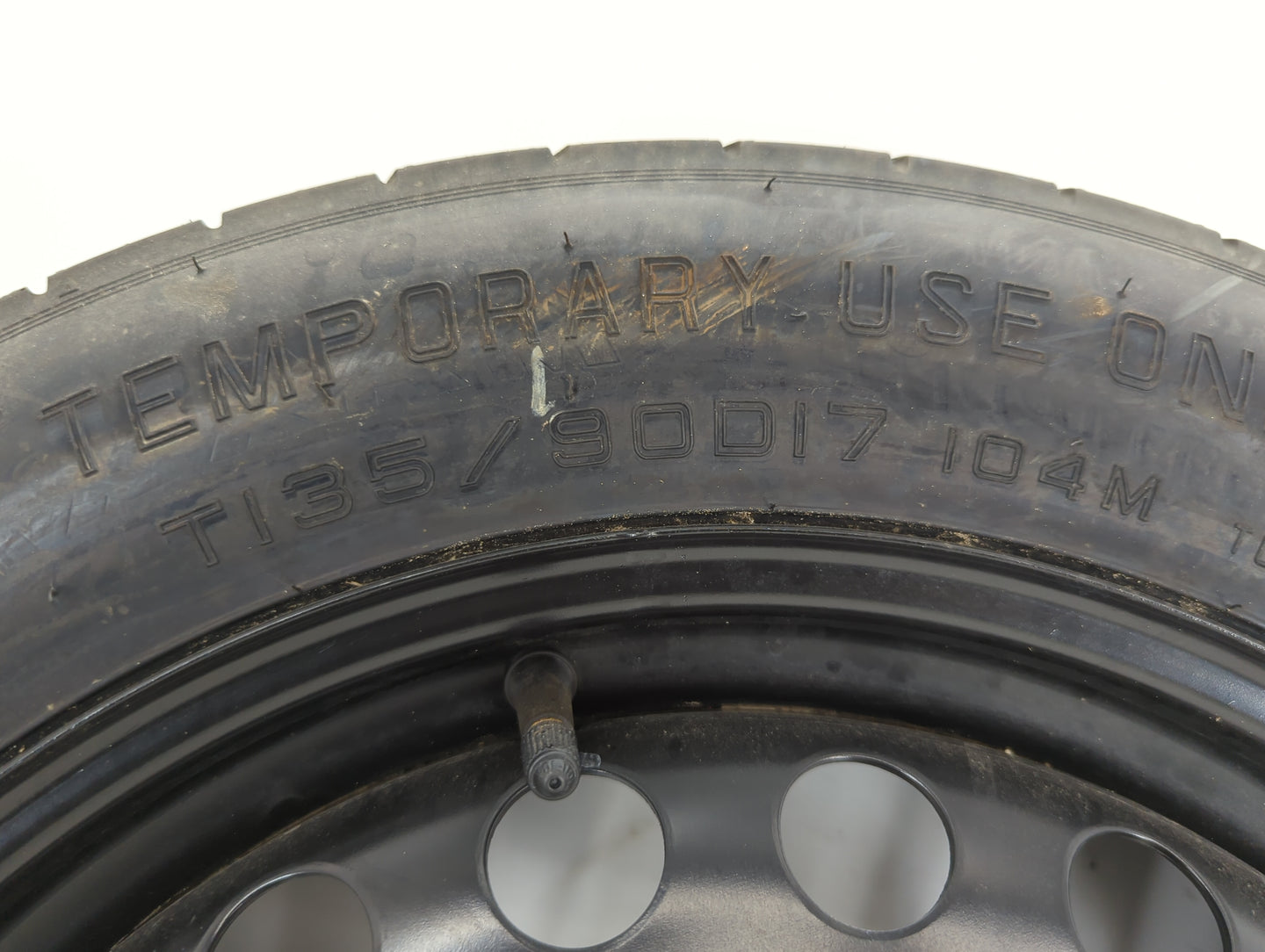 Kia Sportage Spare Donut Tire Wheel Rim Oem 1461749 - Oemusedautoparts1.com